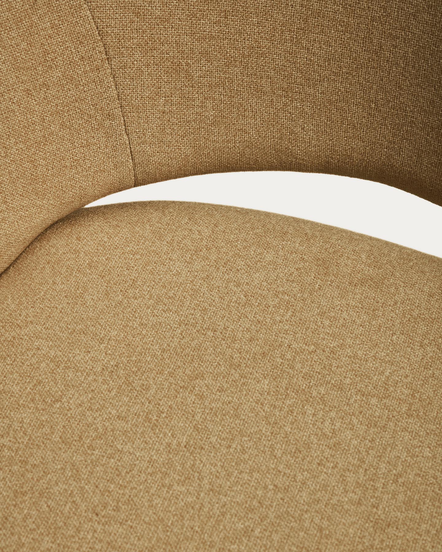 Stuhl Bonali mit senfgelber Chenille und Beinen aus senfgelbem Metall, FSC Mix Credit in Senfgelb präsentiert im Onlineshop von KAQTU Design AG. Stuhl ist von Kave Home