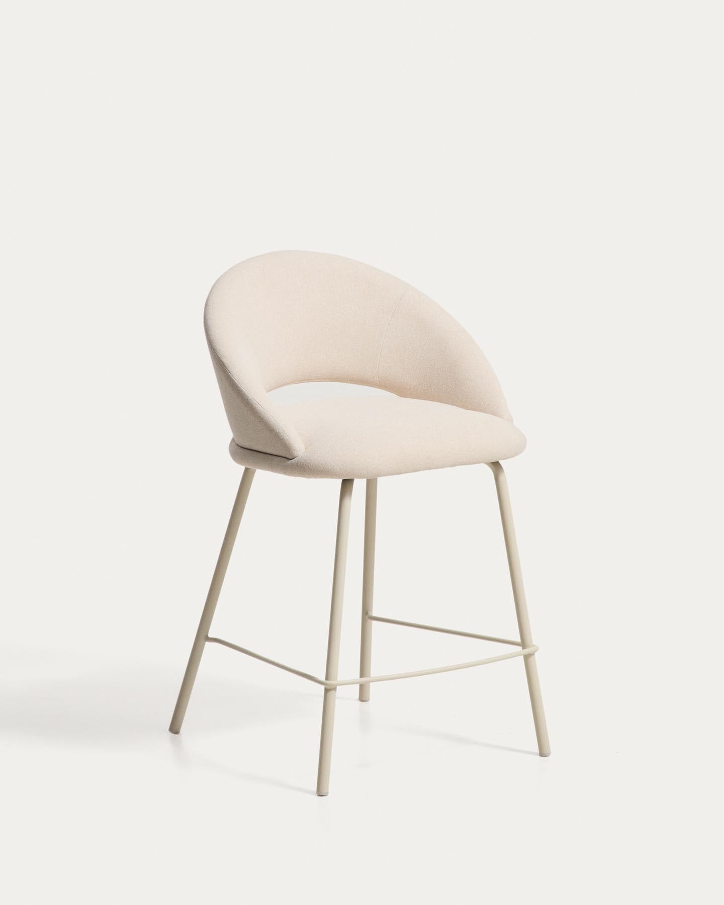 Hocker Bonali mit beiger Chenille und beigen Metallbeinen, FSC Mix Credit, 65 cm in Beige präsentiert im Onlineshop von KAQTU Design AG. Barhocker ist von Kave Home