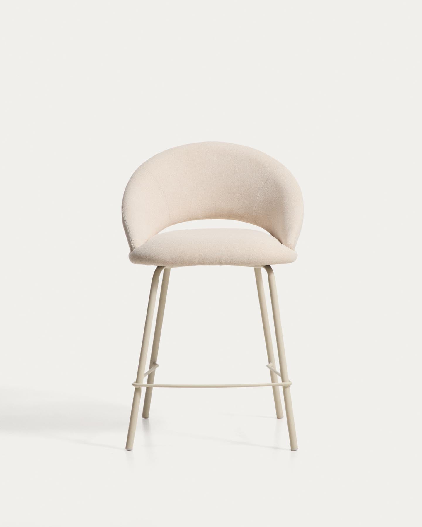 Hocker Bonali mit beiger Chenille und beigen Metallbeinen, FSC Mix Credit, 65 cm in Beige präsentiert im Onlineshop von KAQTU Design AG. Barhocker ist von Kave Home