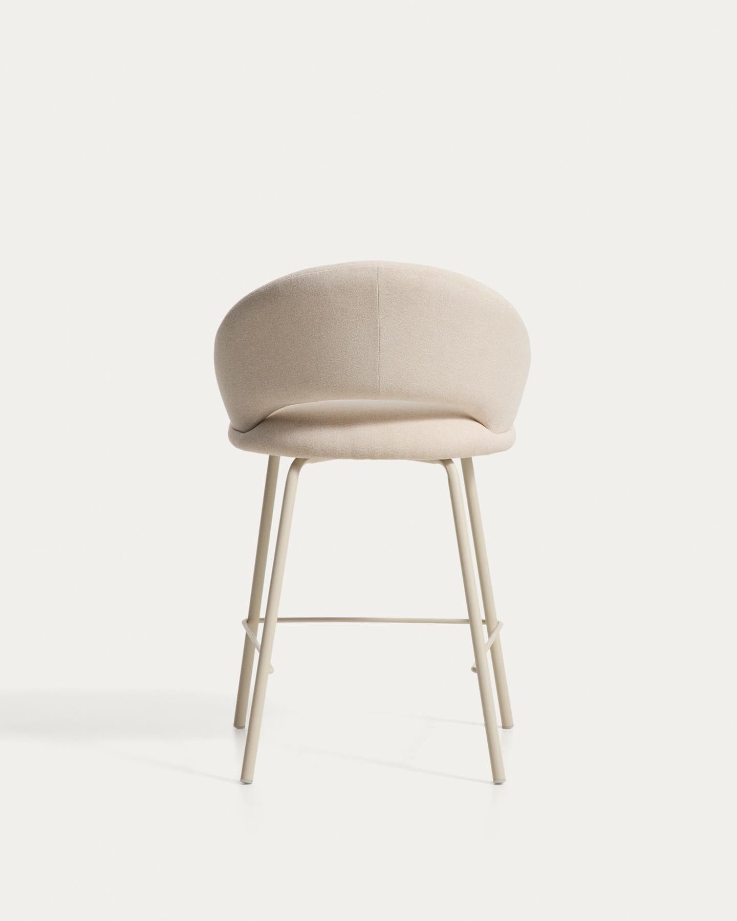 Hocker Bonali mit beiger Chenille und beigen Metallbeinen, FSC Mix Credit, 65 cm in Beige präsentiert im Onlineshop von KAQTU Design AG. Barhocker ist von Kave Home