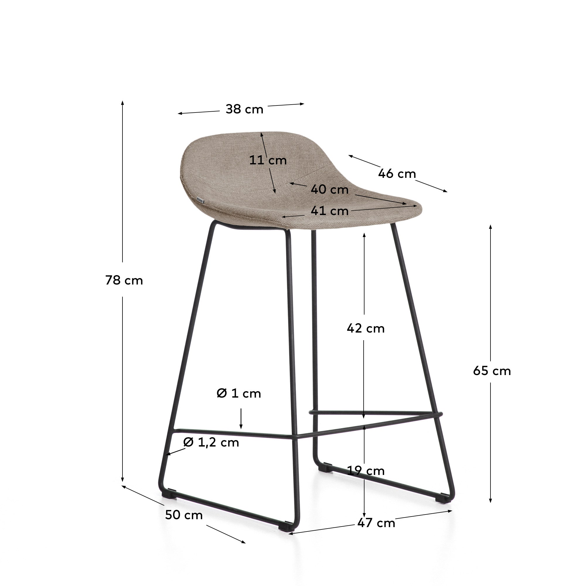 Hocker Zahara mit brauner Chenille und Stahlbeinen mit schwarzem Finish, 65 cm, FSC 100 % in Braun präsentiert im Onlineshop von KAQTU Design AG. Barhocker ist von Kave Home