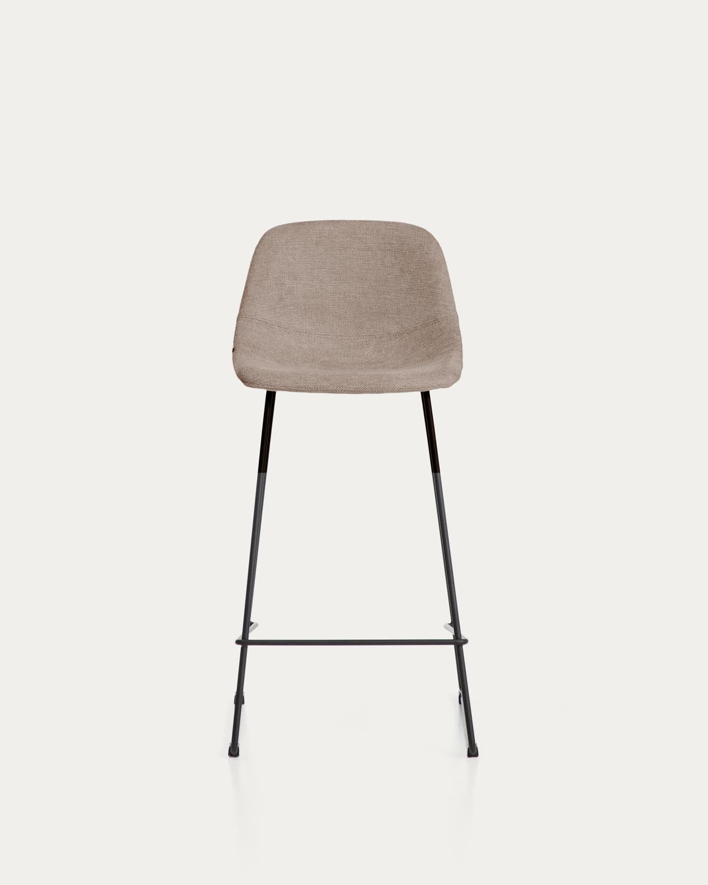 Hocker Zahara mit brauner Chenille und Stahlbeinen mit schwarzem Finish, 76 cm, FSC 100 % in Braun präsentiert im Onlineshop von KAQTU Design AG. Barhocker ist von Kave Home