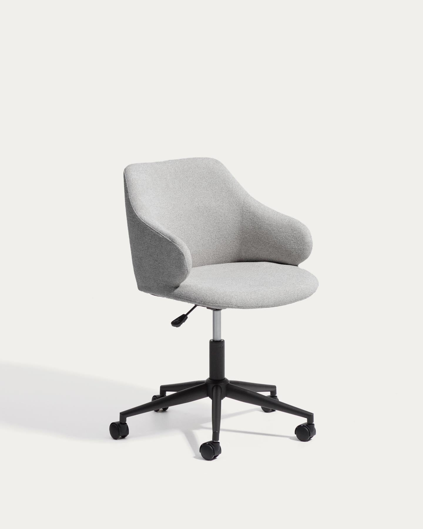 Schreibtischstuhl Einara in grauer Chenille mit schwarzen Stahlbeinen in Grau präsentiert im Onlineshop von KAQTU Design AG. Bürostuhl ist von Kave Home