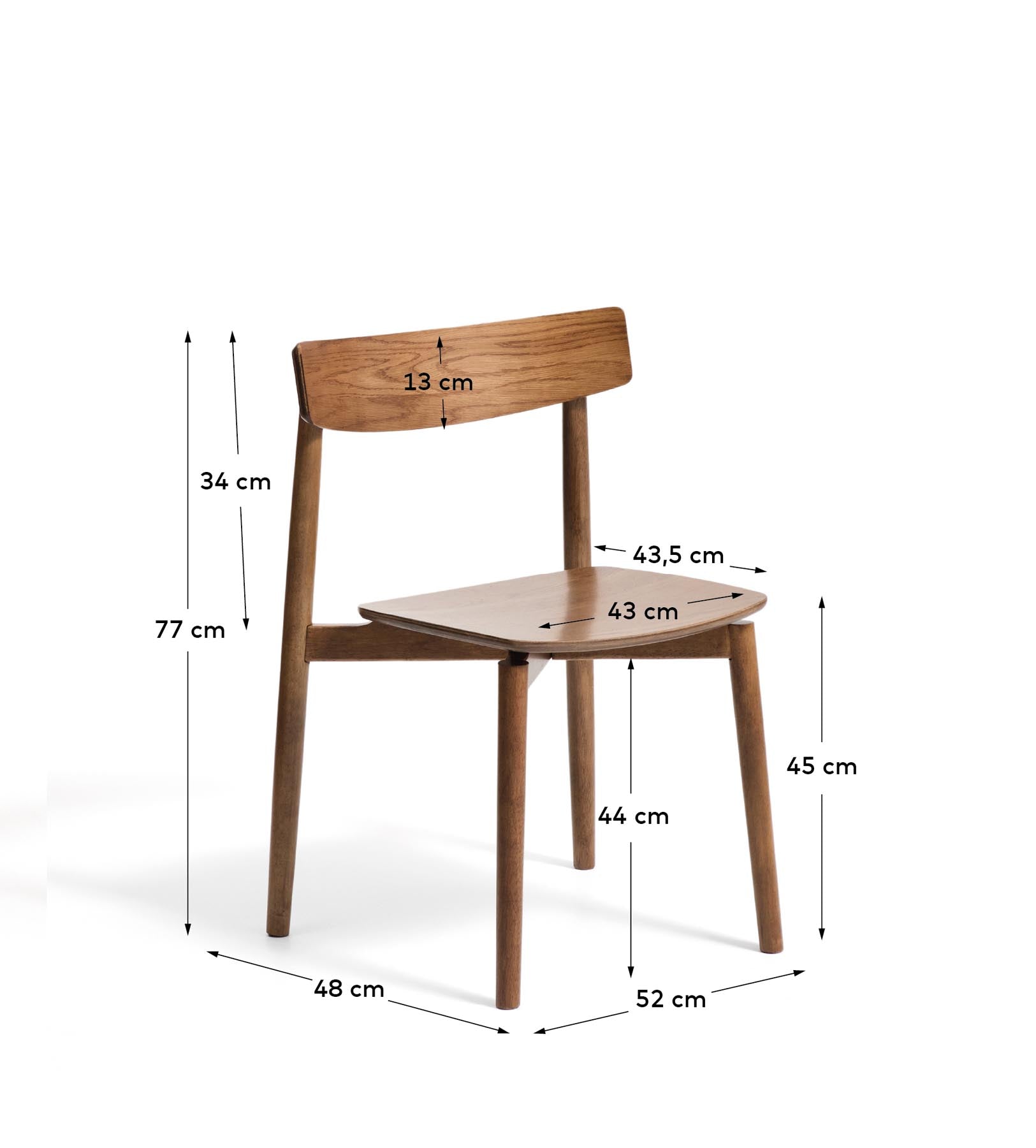 Stuhl Evera aus Eichenfurnier mit Nussbaumfinish in Braun präsentiert im Onlineshop von KAQTU Design AG. Stuhl ist von Kave Home