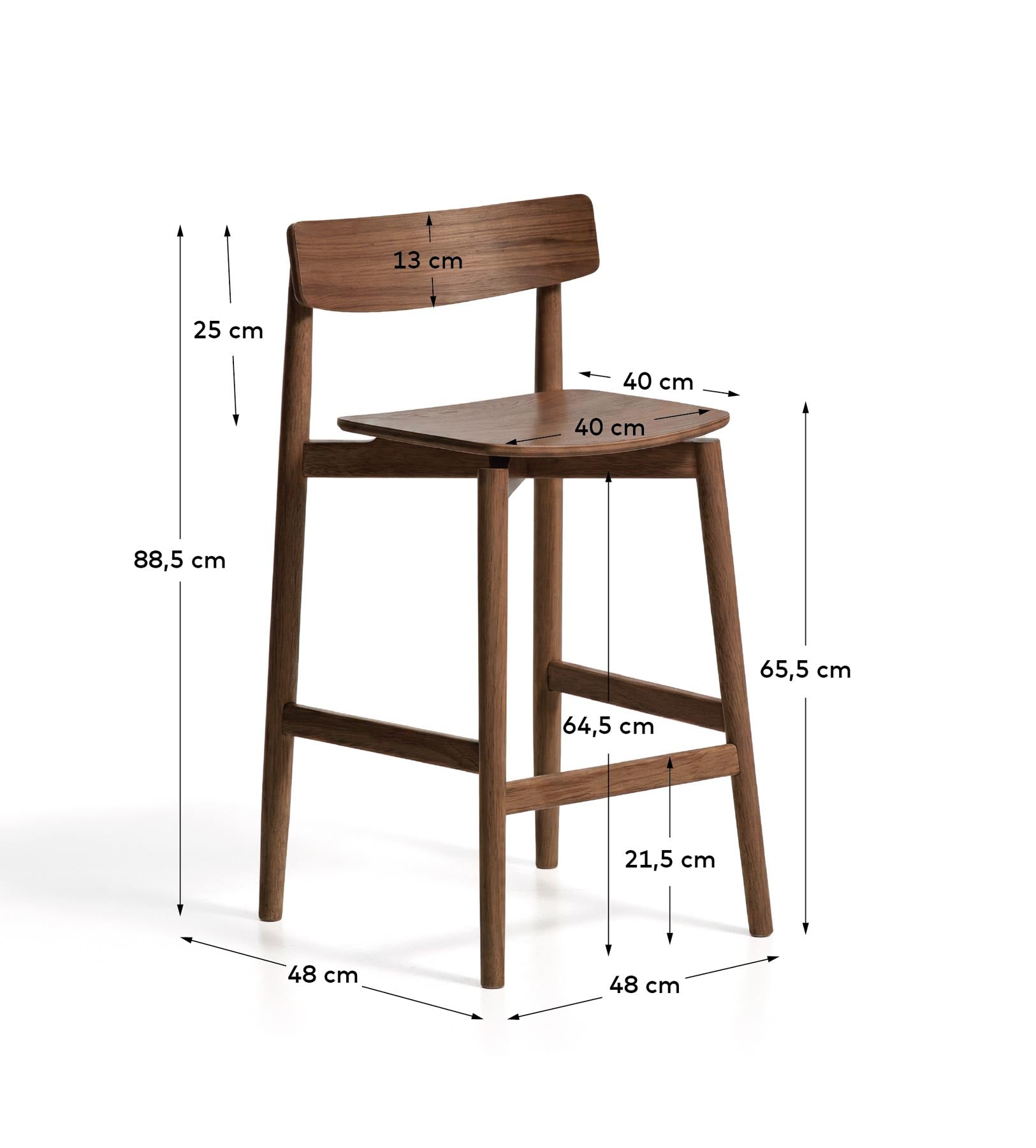Hocker Evera mit Rückenlehne aus Eichenfurnier mit Nussbaumfinish, 65 cm in Braun präsentiert im Onlineshop von KAQTU Design AG. Barhocker ist von Kave Home