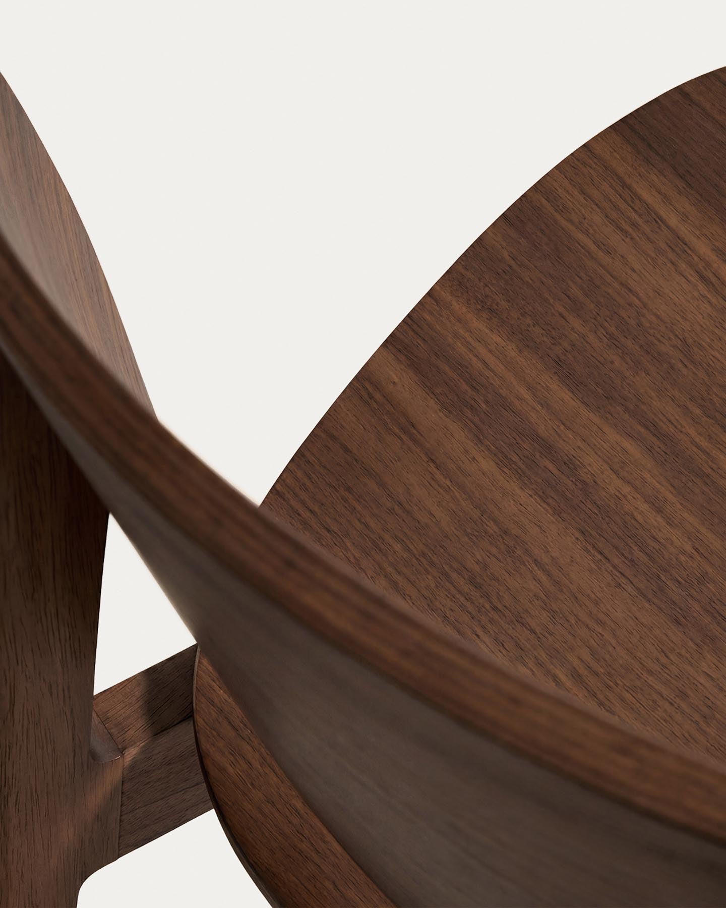 Stuhl Ludara aus Eichenfurnier mit Nussbaumfinish in Braun präsentiert im Onlineshop von KAQTU Design AG. Stuhl ist von Kave Home