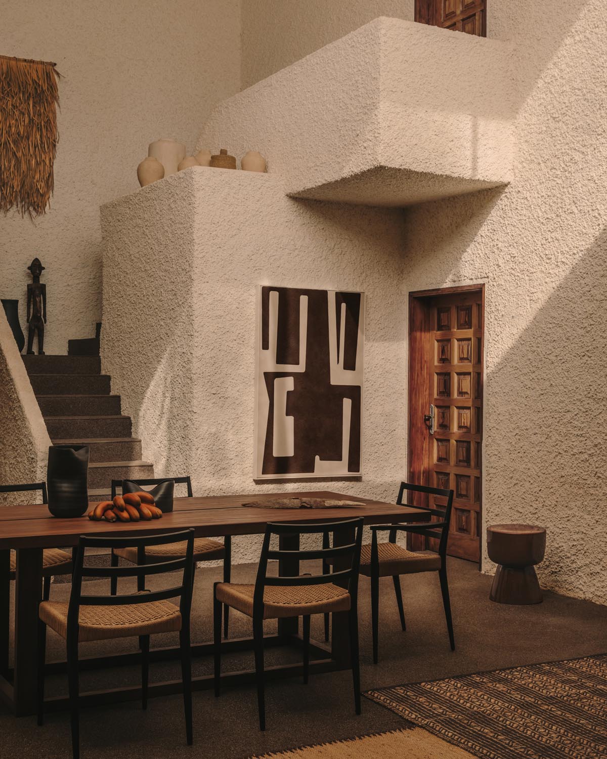 Analy Stuhl: Eiche, schwarzes Finish, Seilsitz, FSC-zertifiziert.