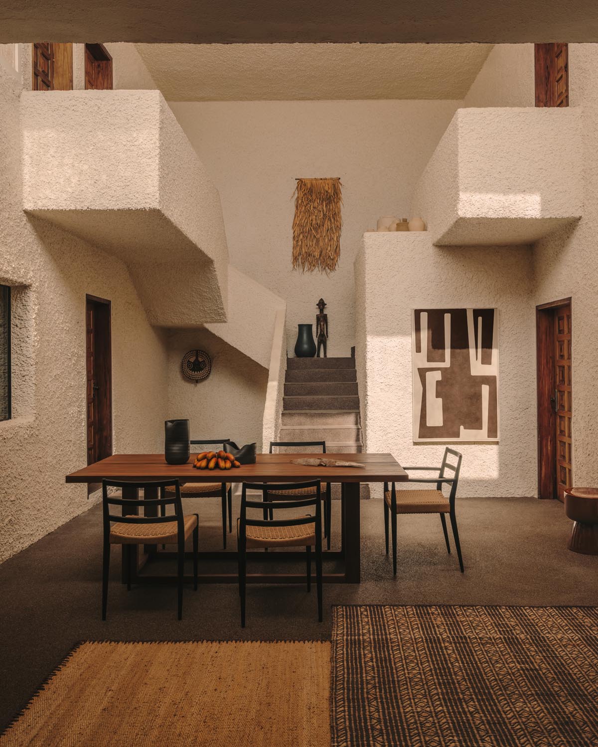 Analy Stuhl: Schwarze Eiche, Seilsitz, FSC 100%, Kave Home Design.