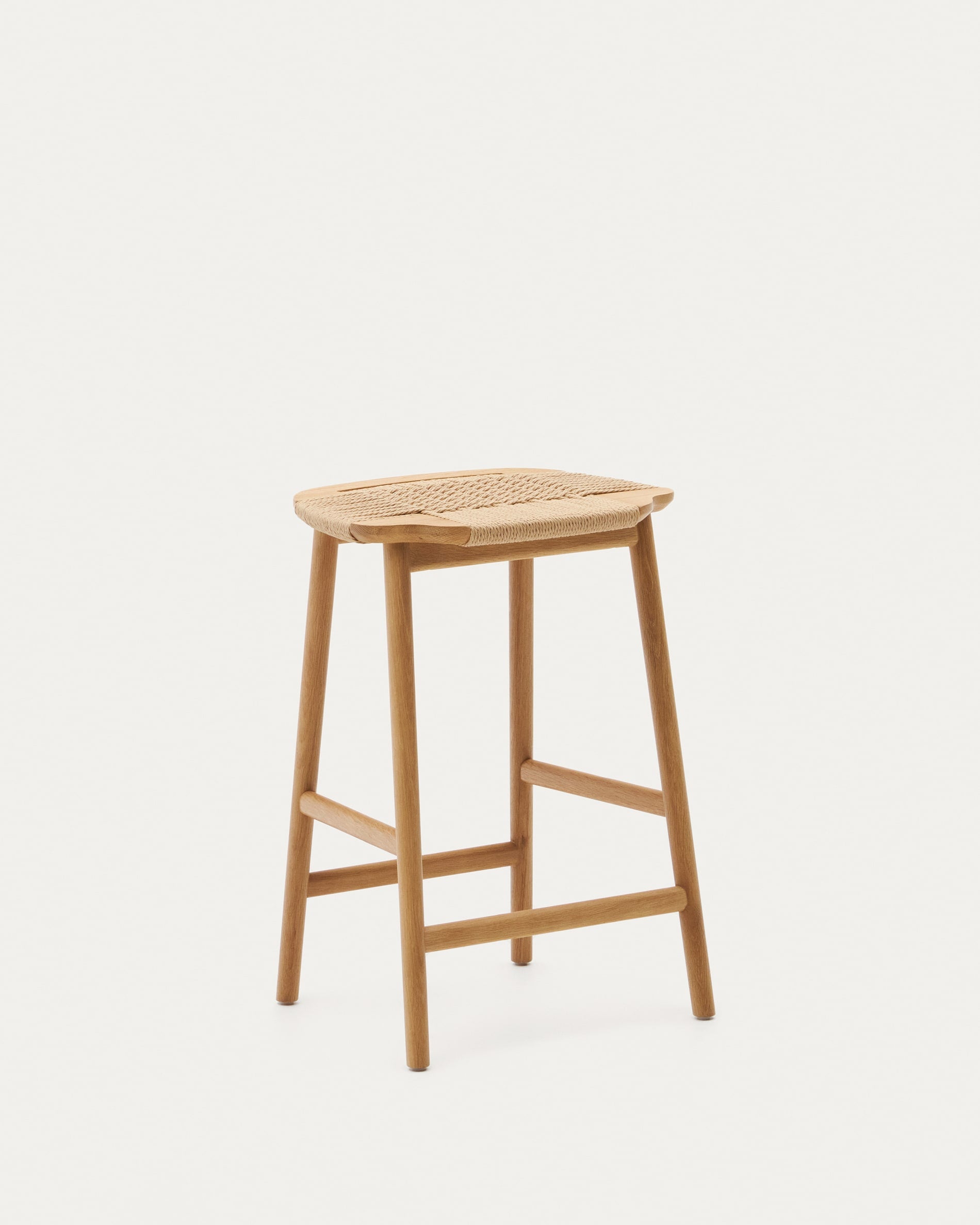 3D-Modell: Enit Hocker, beige Papierseil, Eichenholz, 65cm hoch, elegant und robust, ideal für Kücheninseln.