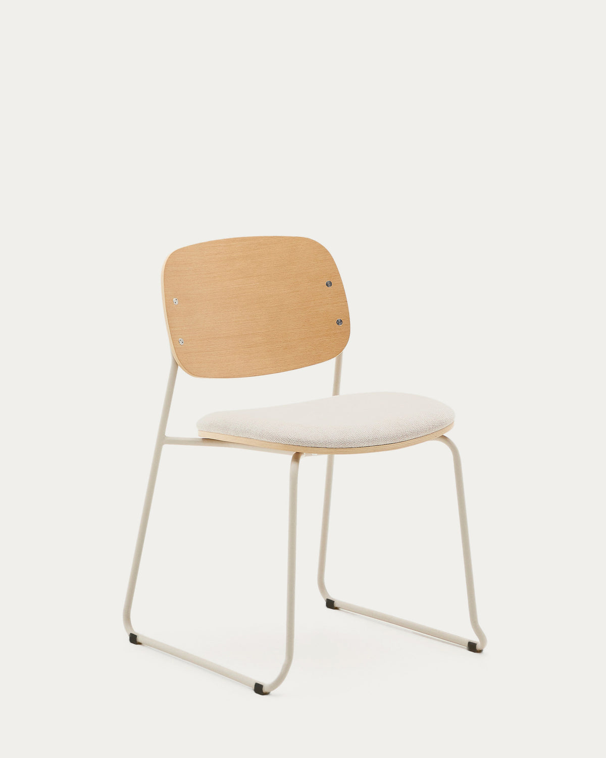 Stapelbarer Stuhl Meli aus Pappelschichtholz mit beiger Chenille-Sitzfläche und beigen Metallbeinen FSC Mix Credit in Beige präsentiert im Onlineshop von KAQTU Design AG. Stuhl ist von Kave Home