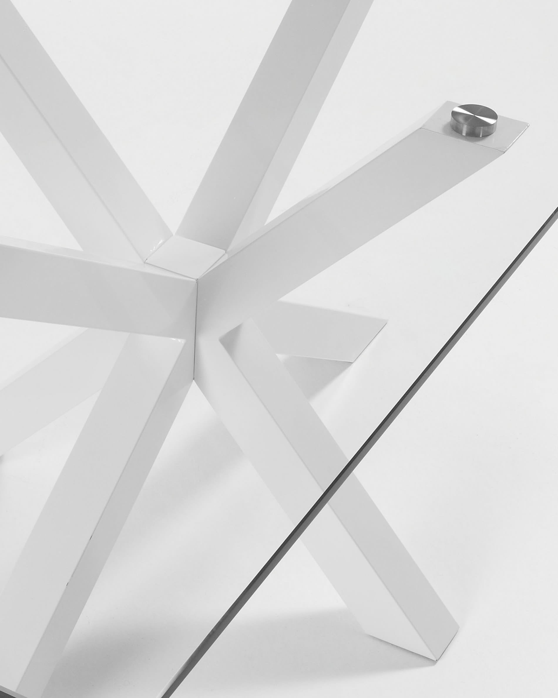 Eleganter Argo Tisch von Kave Home mit 180 x 100 cm, Glasplatte und stabilen, weißen Stahlbeinen – perfekt für moderne Esszimmer.