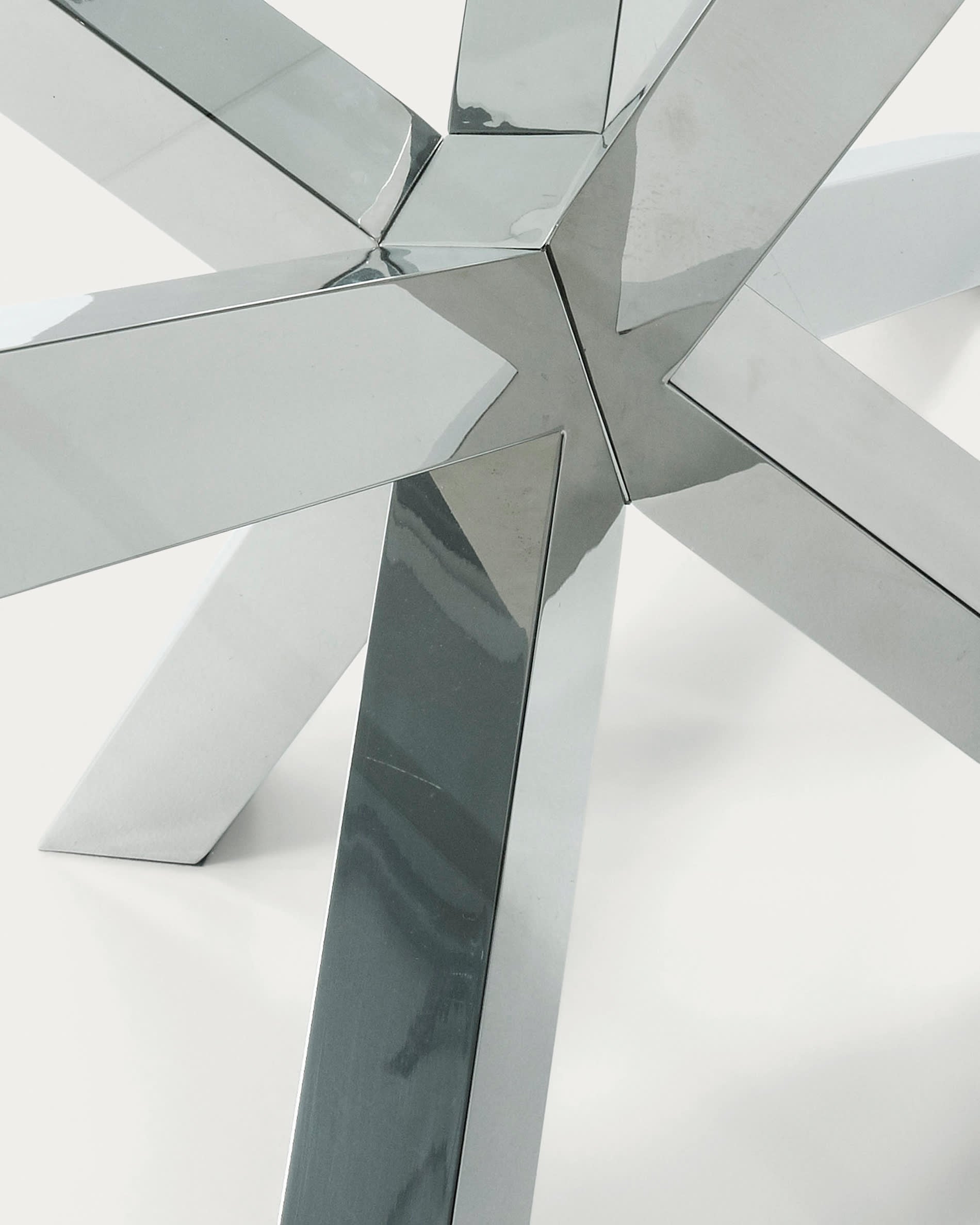 Eleganter Argo Tisch von Kave Home, 160 x 90 cm, mit pflegeleichter Glasplatte und robusten Edelstahlbeinen – perfekt für unvergessliche Dinnerpartys.