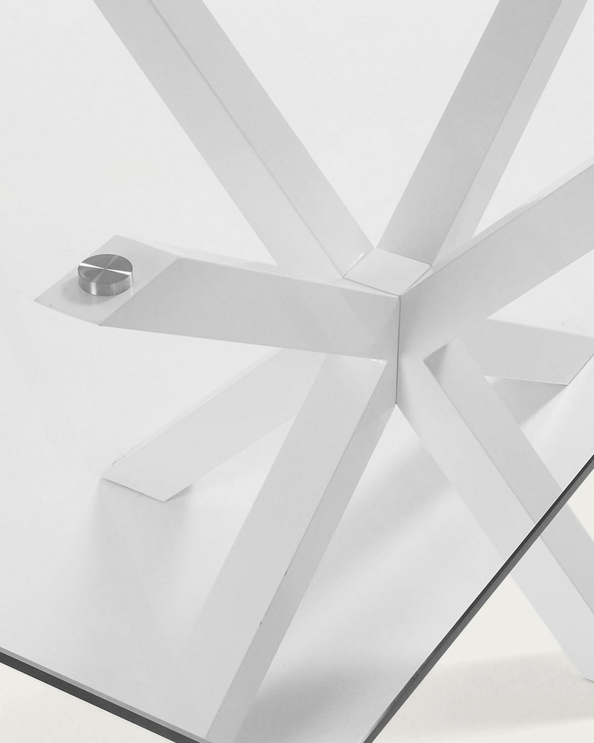 Eleganter Argo Tisch von Kave Home, 160 x 90 cm, mit pflegeleichter Glasplatte und robusten weißen Stahlbeinen – perfekt für Ihr Esszimmer.