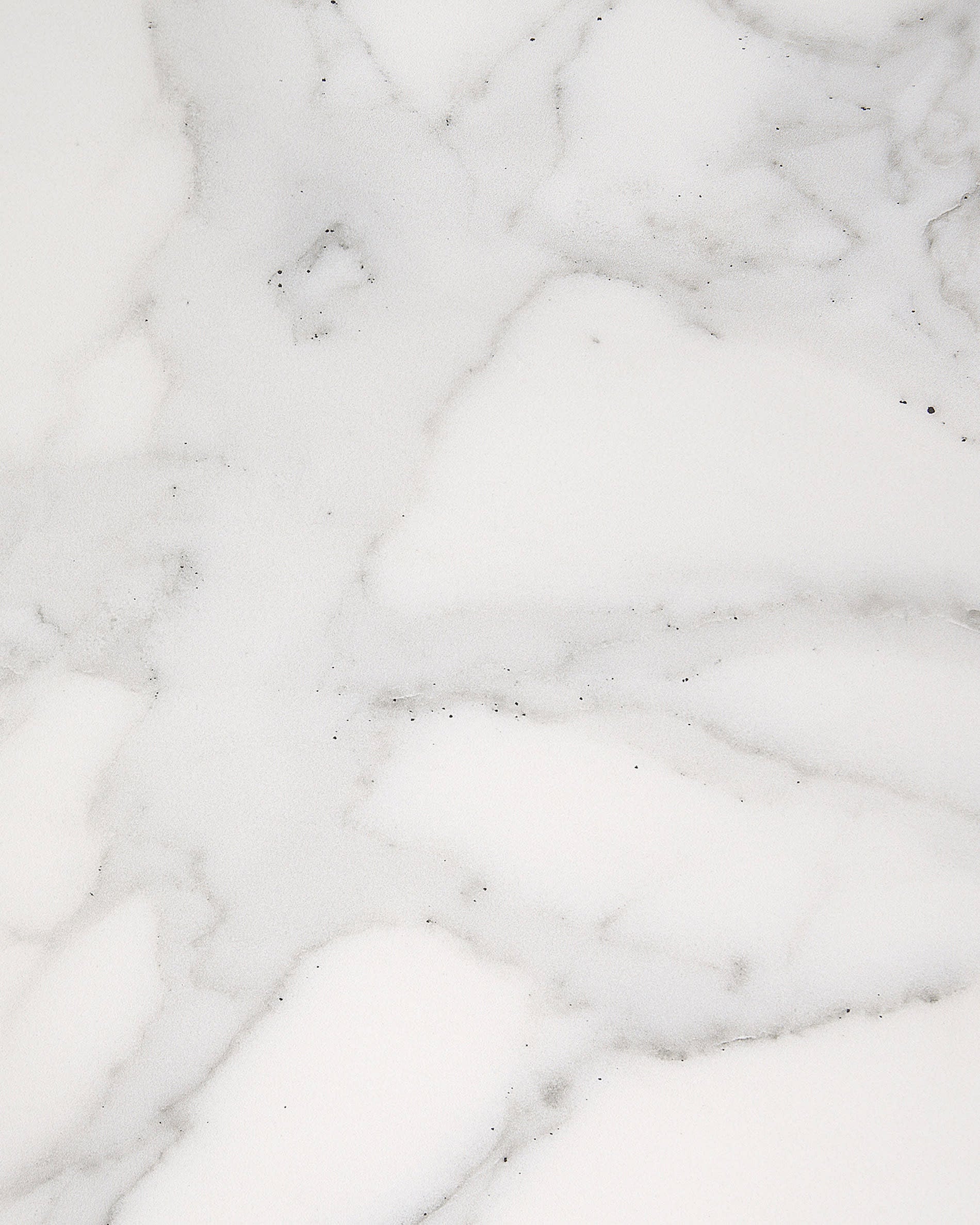 Moderner Esstisch Argo von Kave Home: 160 x 90 cm, aus elegantem Kalos-Porzellan und robusten Stahlbeinen, ideal für stilvolle Esszimmer.