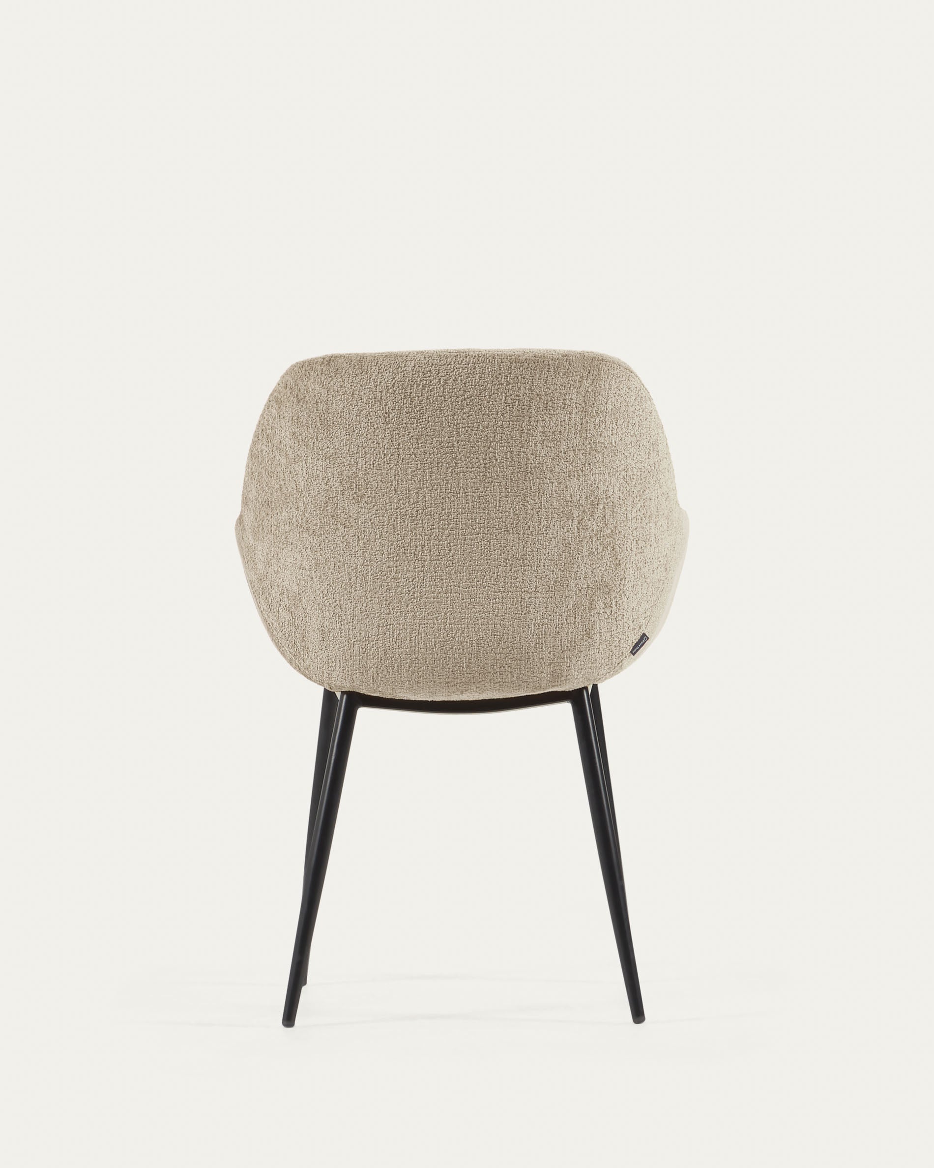 Konna Stuhl aus beiger Chenille mit schwarz lackierten Stahlbeinen FR in Beige präsentiert im Onlineshop von KAQTU Design AG. Stuhl ist von Kave Home