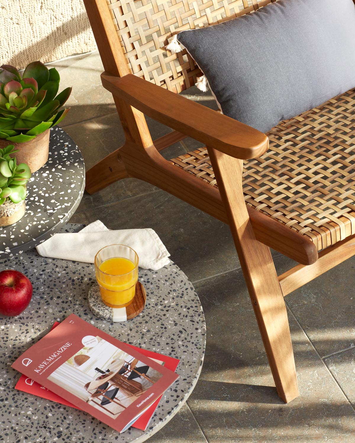 Grignoon Sessel: Stilvoller Komfort aus Akazienholz und Weide.