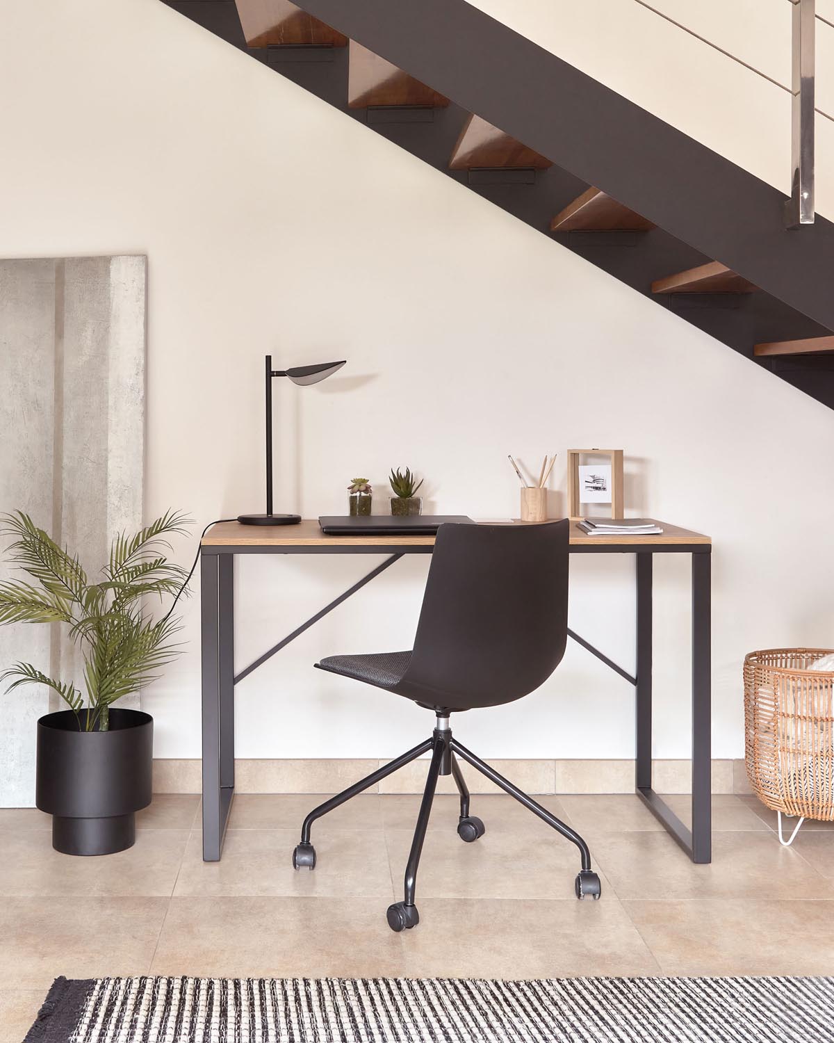 Talbot Schreibtisch: Natur-MDF & schwarze Stahlbeine, 120x60 cm.