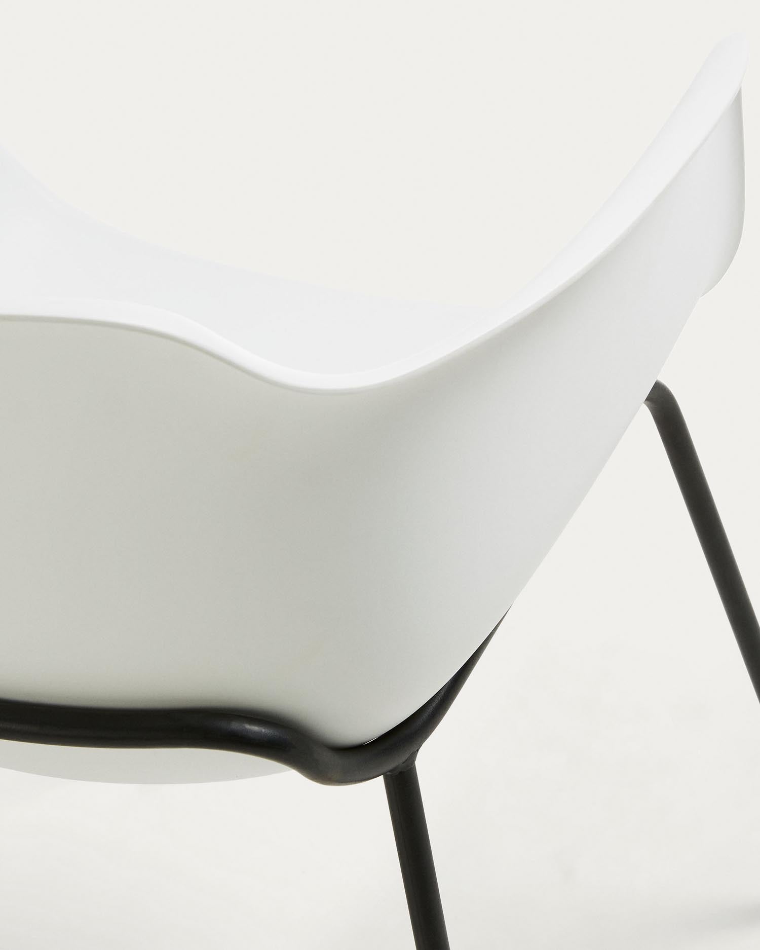 Erleben Sie den Khasumi Stuhl in Weiß von Kave Home – die perfekte Kombination aus modernem Design und Funktionalität für Ihr Zuhause.