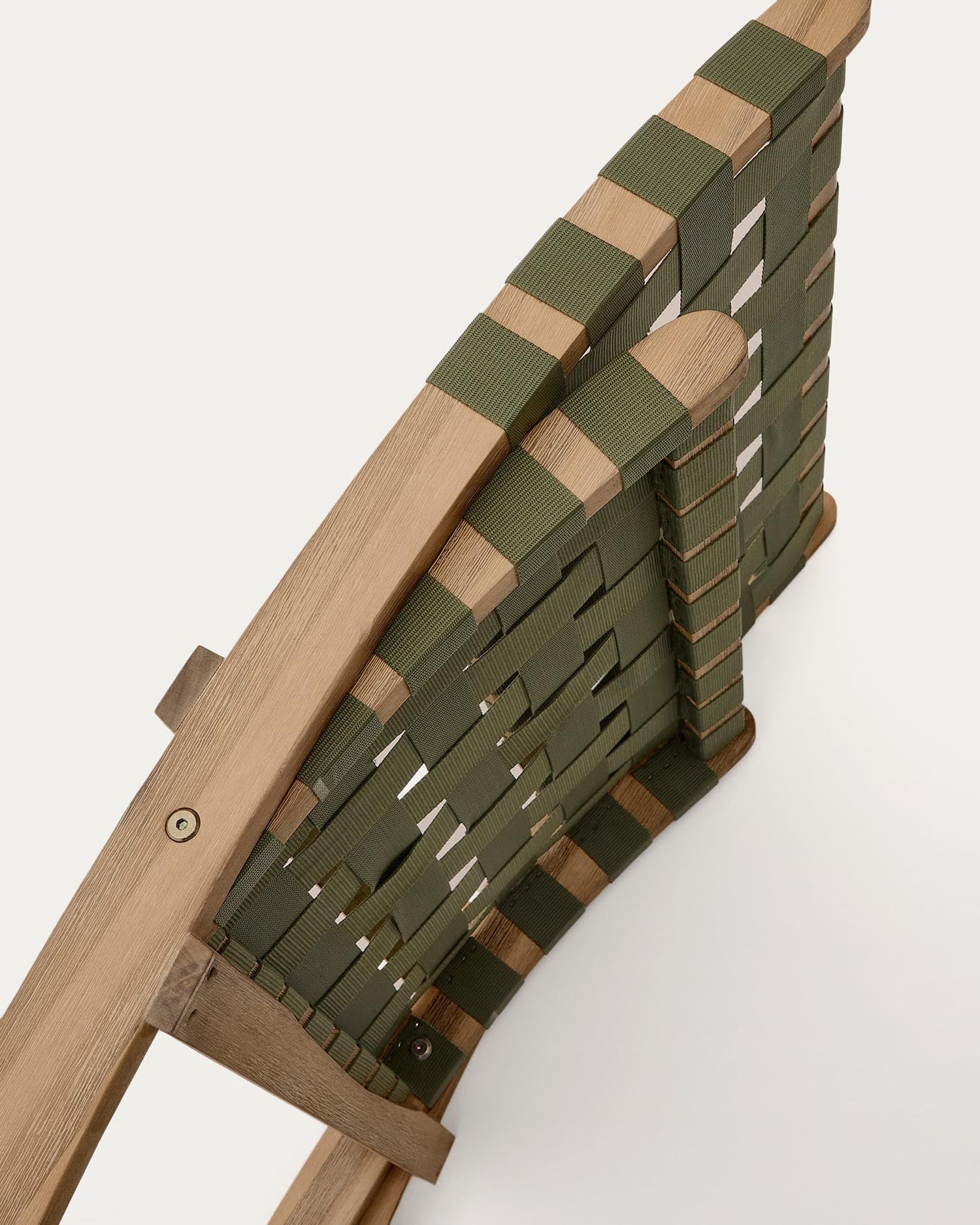 Chabeli Klappsessel: Stilvolles Design aus FSC-zertifiziertem Akazienholz und grünem Seil – ideal für Garten, Balkon und Terrasse.
