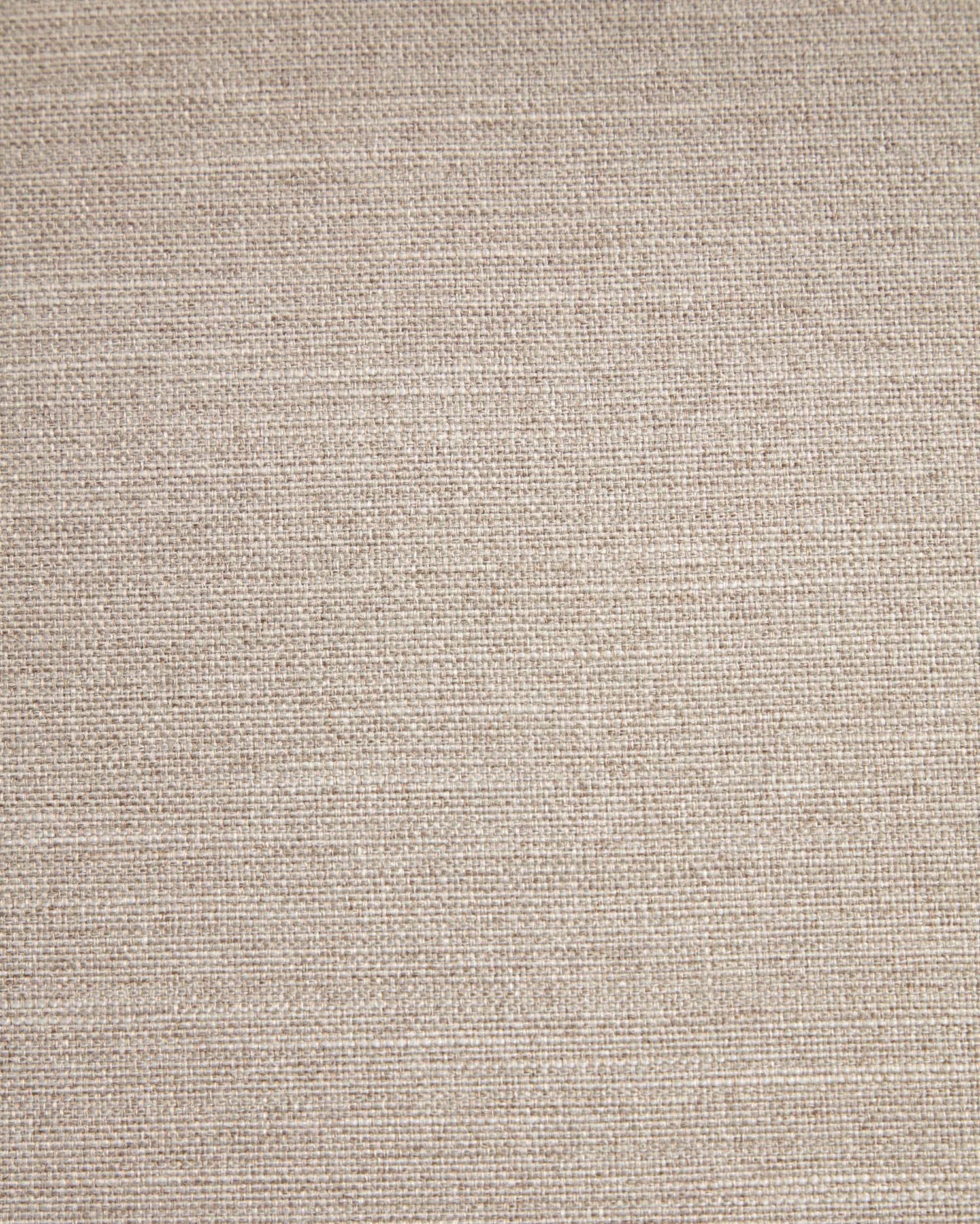 Stilvoller Doriane Sessel aus massiver Ulme mit elegantem schwarzen Lackfinish und komfortabler, wasserabweisender Polsterung – perfekt für jedes Zuhause.