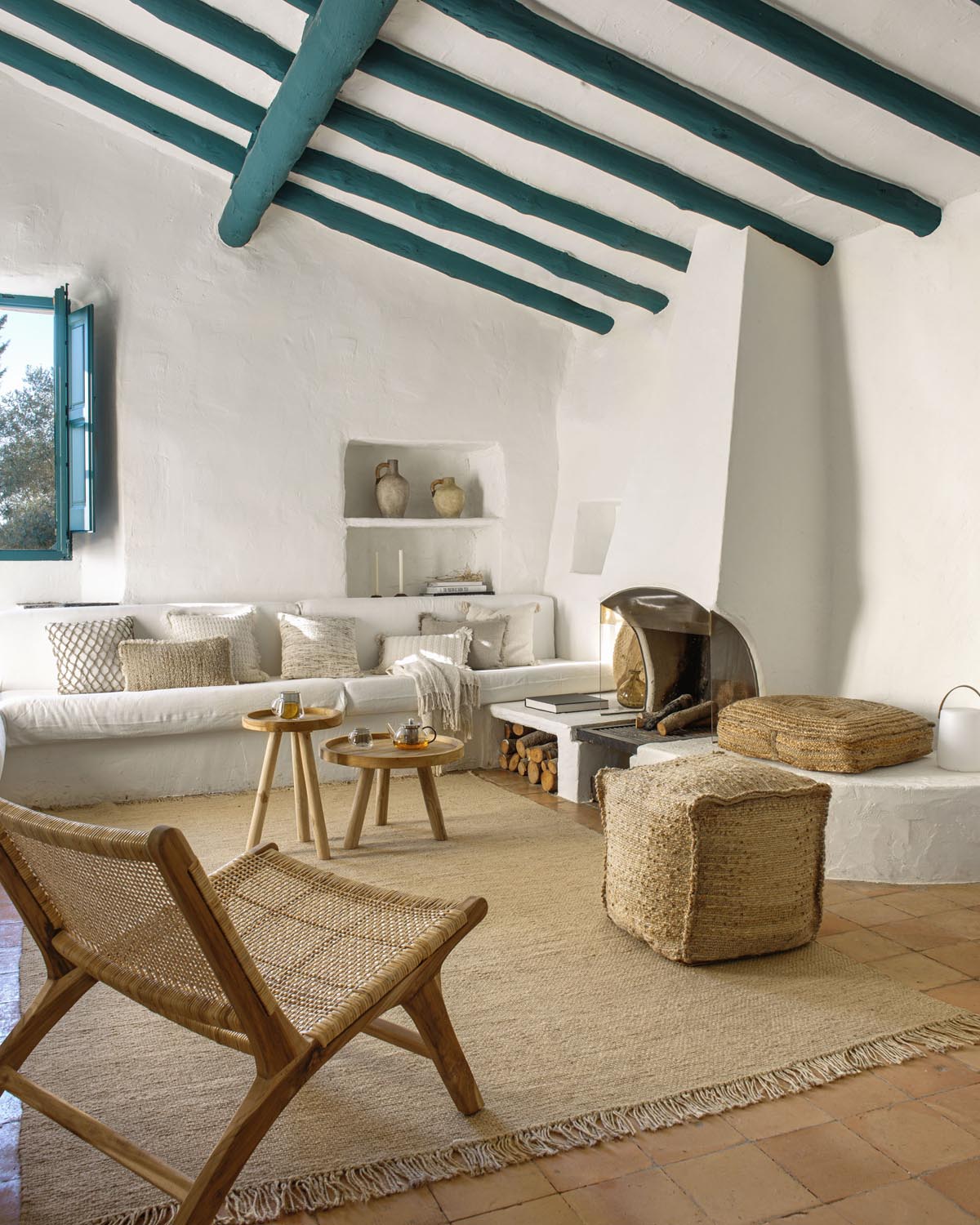 Stilvoller Teakholz-Couchtisch Glenda Ø 55 cm – robust, nachhaltig und vielseitig für dein modernes Zuhause.