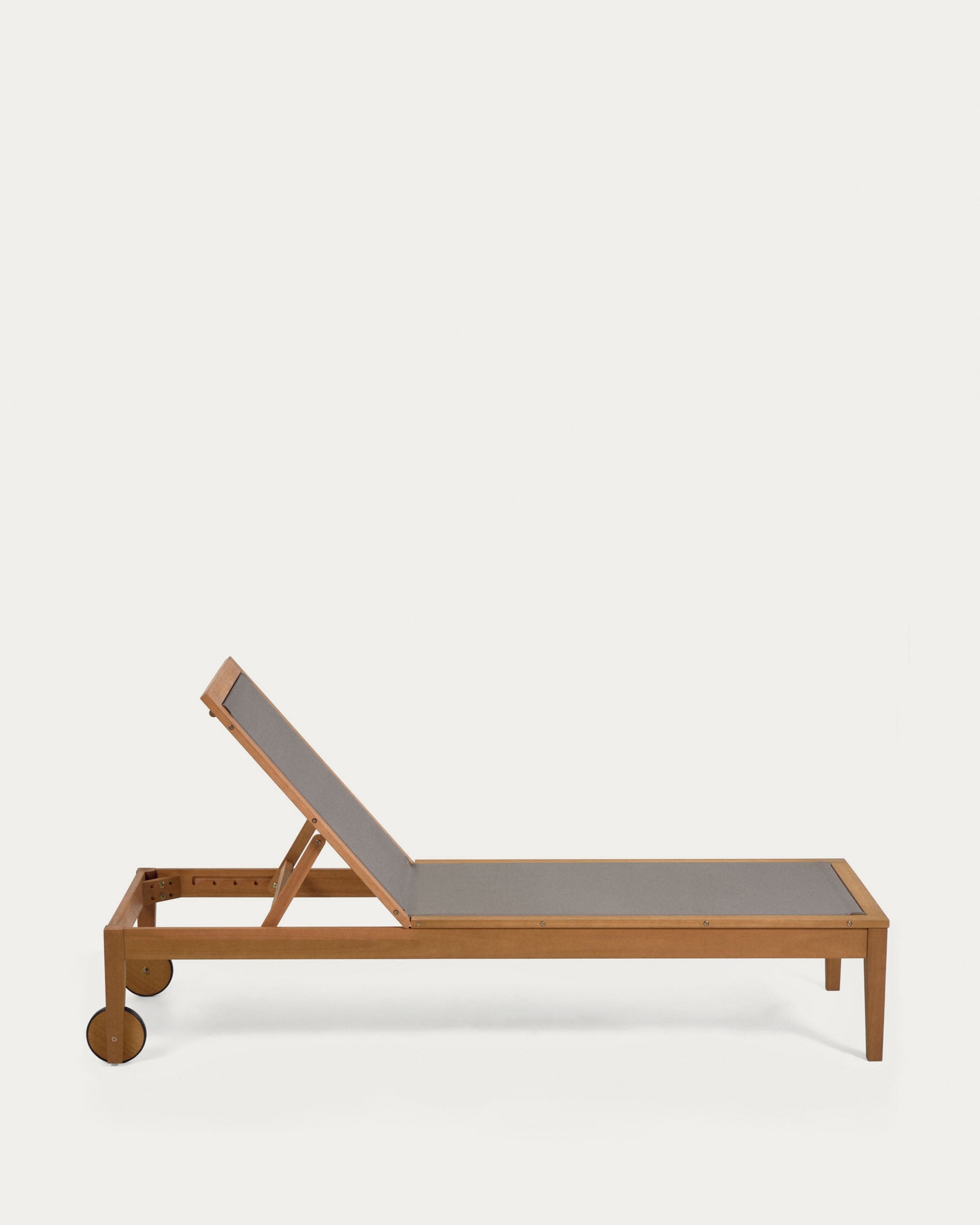 Caterin Sonnenliege: Nachhaltig, verstellbar, stilvoll in Grün.