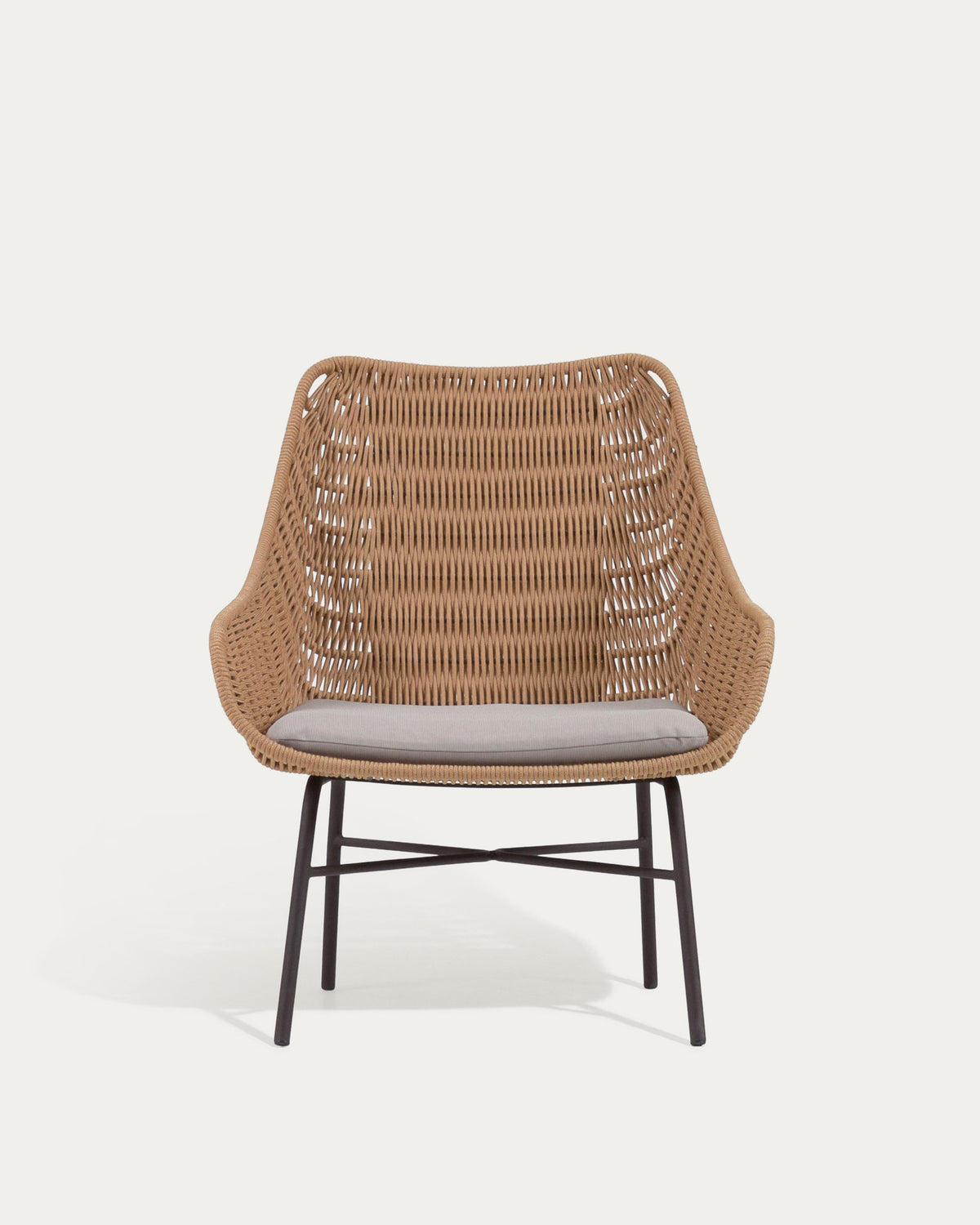 Abeli Seilsessel in Beige in Beige präsentiert im Onlineshop von KAQTU Design AG. Outdoor-Sessel ist von Kave Home