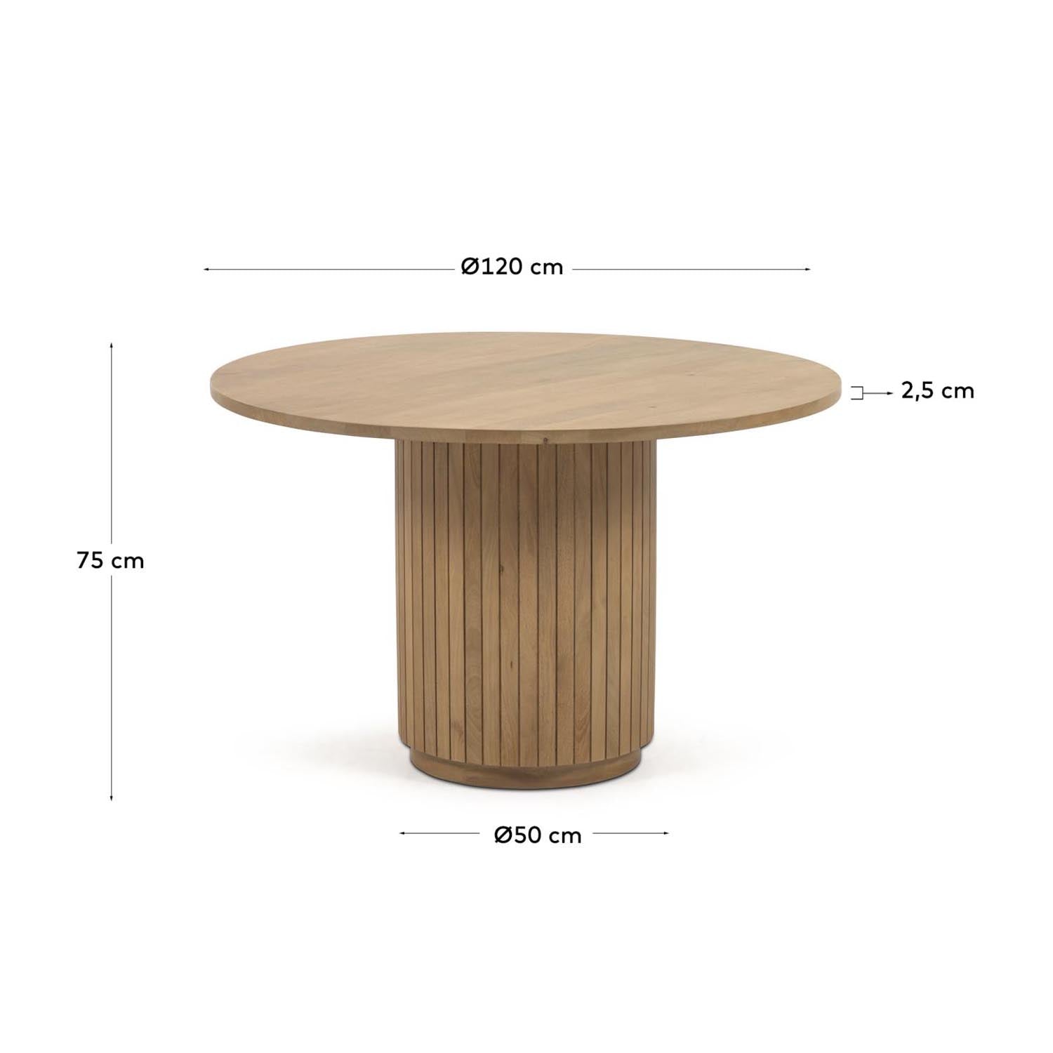 Stilvoller runder Tisch aus massivem Mangoholz, Ø 120 cm, ideal für gesellige Momente im Freien. Entdecke die natürliche Schönheit von Kave Home.