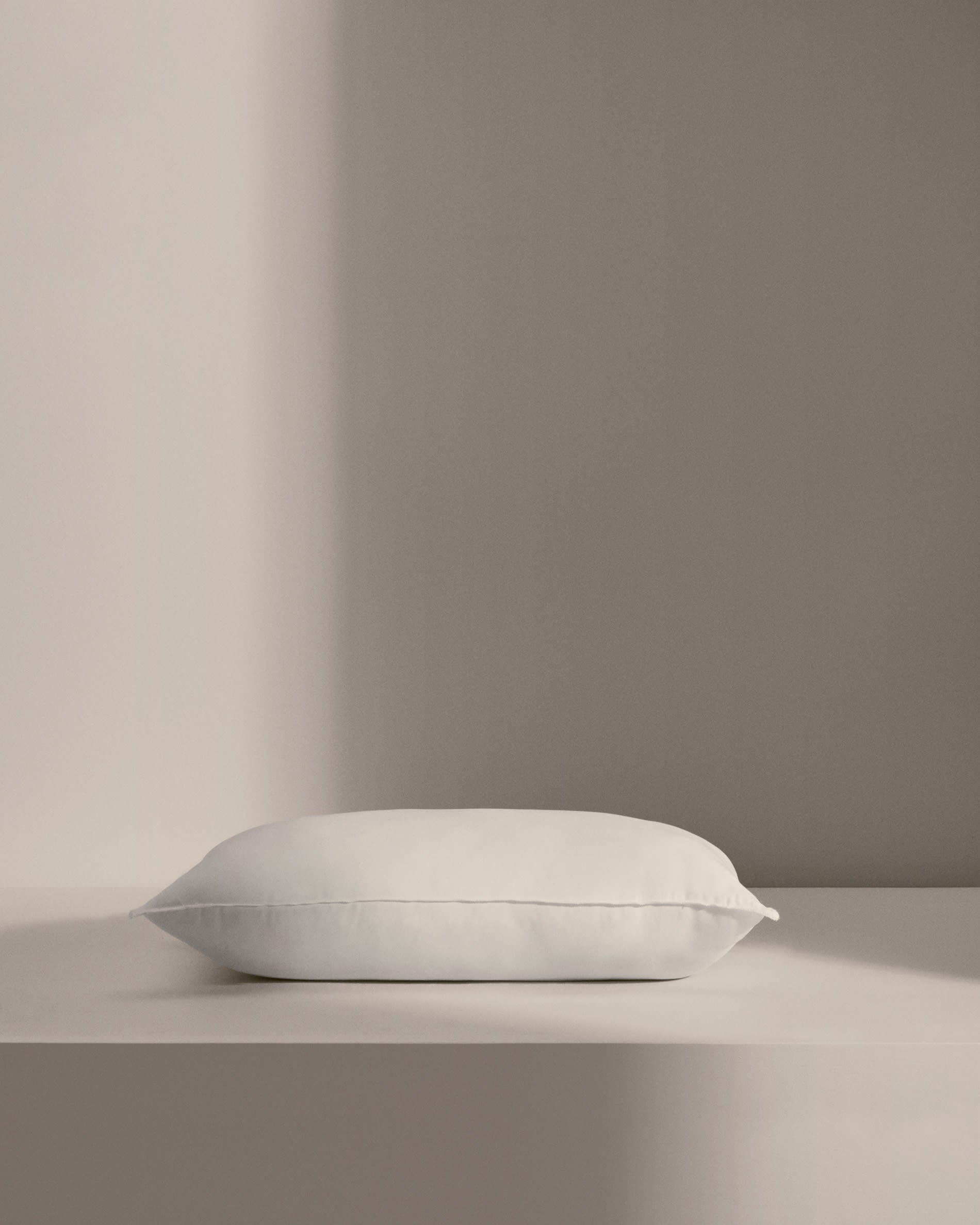 Fluff Kissenfüllung von Kave Home, passend für 40x60 cm Bezüge. Bietet optimalen Komfort und ergänzt Ihre Wohnraumdekoration.