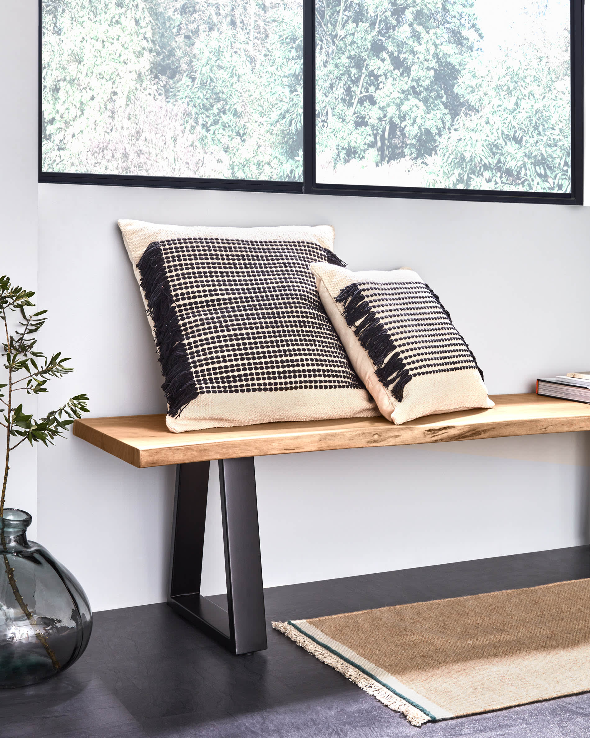 Weiche und bequeme Kissenfüllung von Kave Home, 60x60 cm, ideal für Ihre Kissenbezüge, bietet optimalen Komfort und Unterstützung.