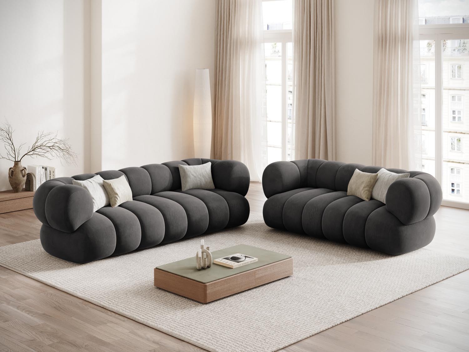 Elegantes Koge Velour Sofa in Grau, 2-Sitzer mit 95 cm Breite, ideal für stilvolle Wohnräume, präsentiert von Cosmopolitan Design.