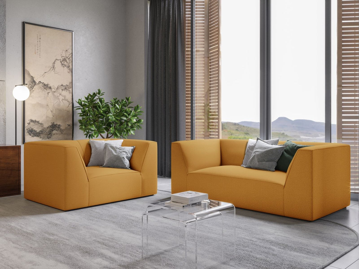 2-Sitzer Sofa Siena in Light Beige-Scala mit strukturiertem Cordstoff, Massivholzrahmen und schwarzen Kunststoffbeinen, urbanes Design.