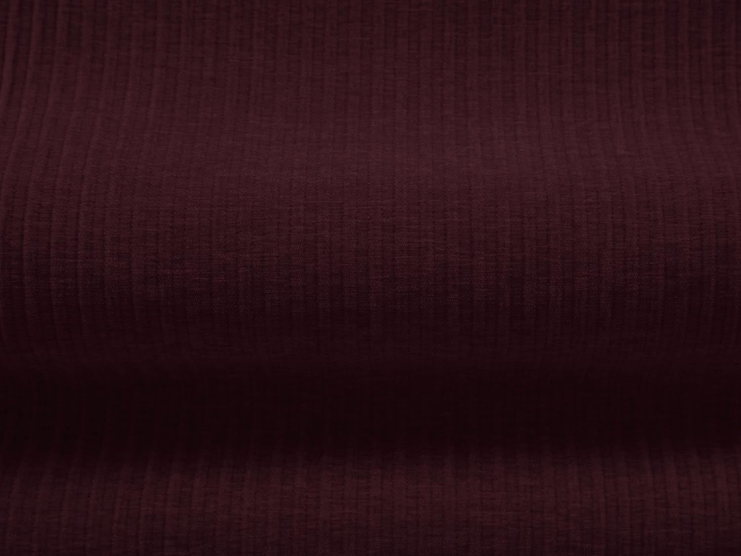 Elegantes 2-Sitzer Sofa Arendal in Ruby-Brave Me, ideal für moderne Wohnstile, vereint Komfort und zeitgemäßes Design.