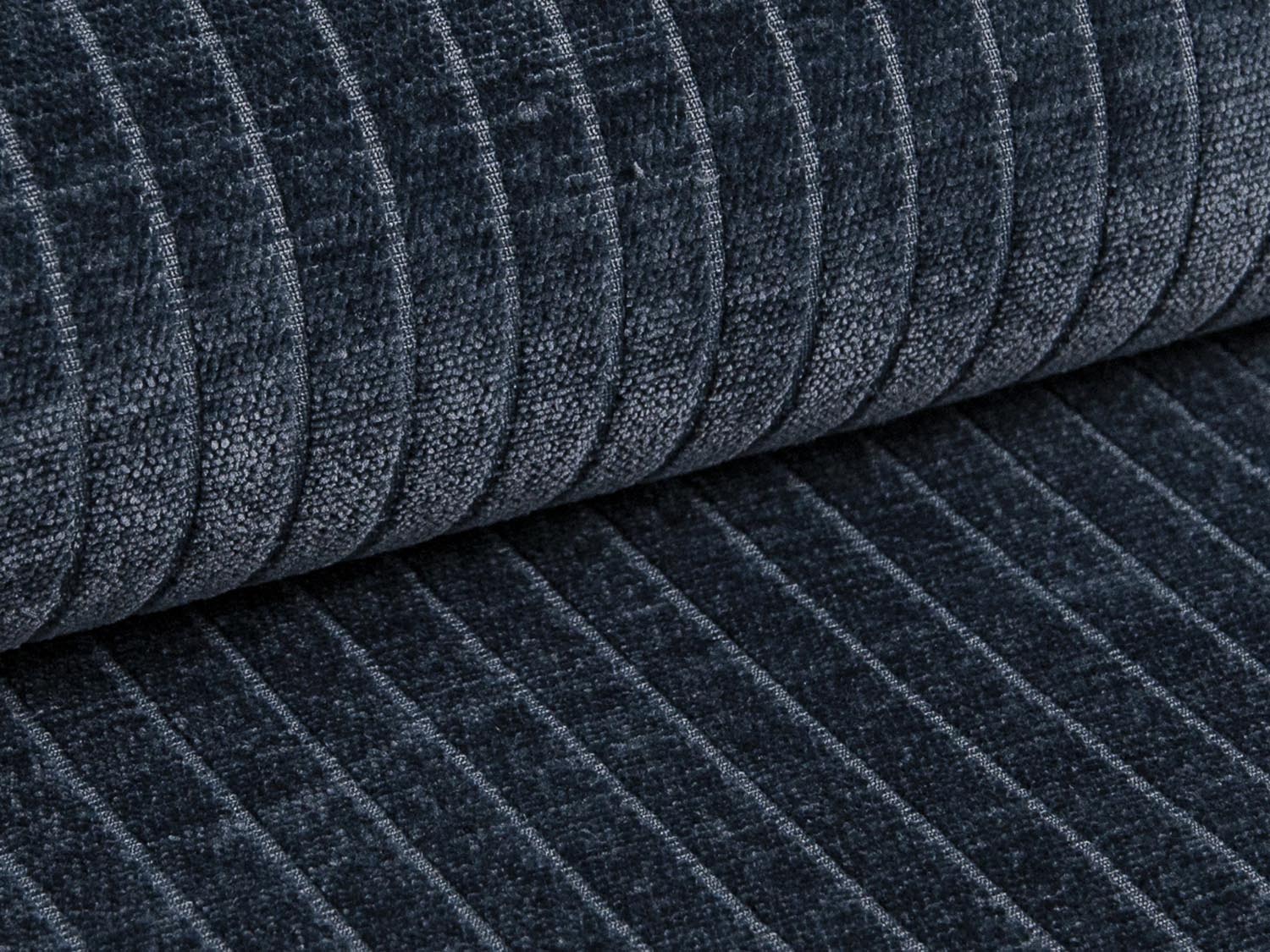 Bergamo Modular Sofa 2 Sitzer in Navy Blue-Perla präsentiert im Onlineshop von KAQTU Design AG. 2er Sofa ist von Cosmopolitan Design