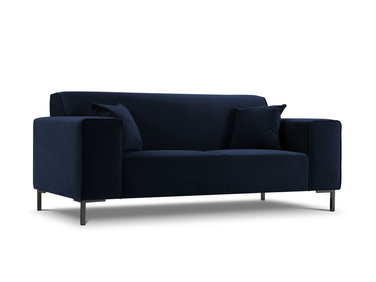 Zweisitzer-Sofa Siena in Beige-Salvador-Samt mit schwarzen Kunststoffbeinen, gepolsterter Sitzfläche und niedriger Rückenlehne, Frontansicht.