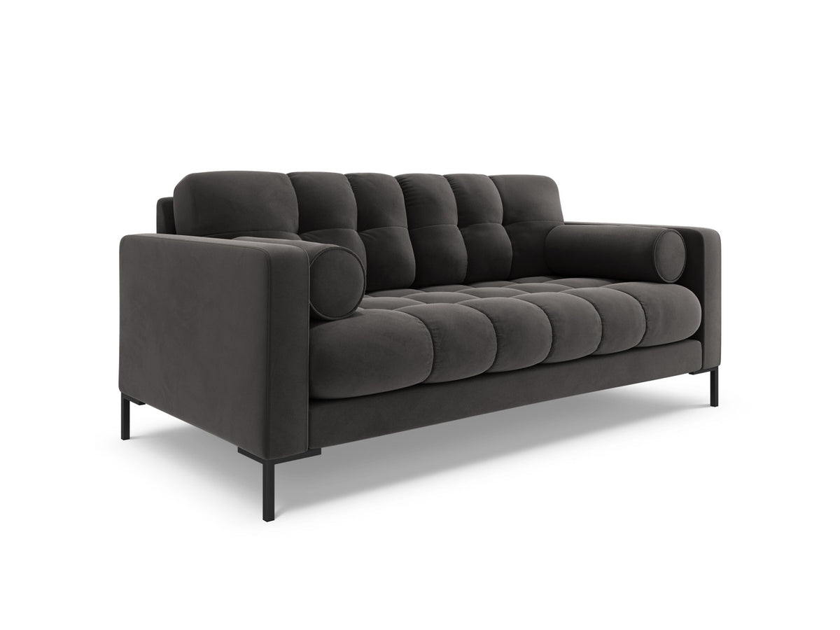 Zweisitziges Sofa Bali mit Stoffbezug, Dekokissen und schlanken Metallbeinen