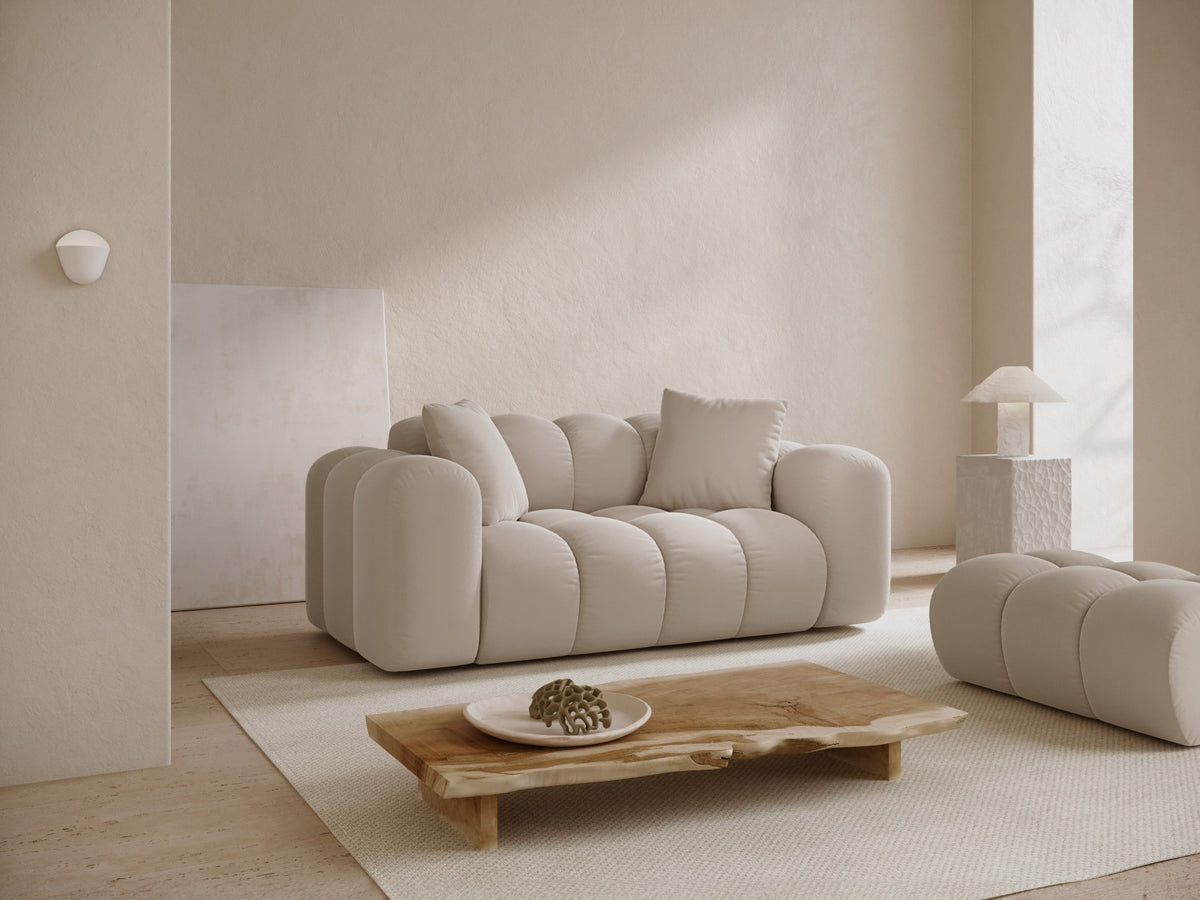 2-Sitzer Sofa Treno in Dark Beige-Bluvel präsentiert im Onlineshop von KAQTU Design AG. 2er Sofa ist von Cosmopolitan Design