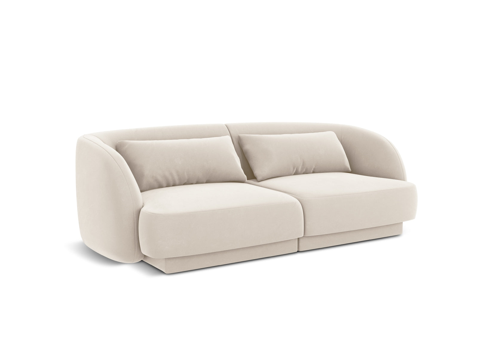 Stilvolles 2-Sitzer Sofa Tulum aus Velours in zartem Beige, ideal für moderne Wohnkonzepte und kleine Räume.