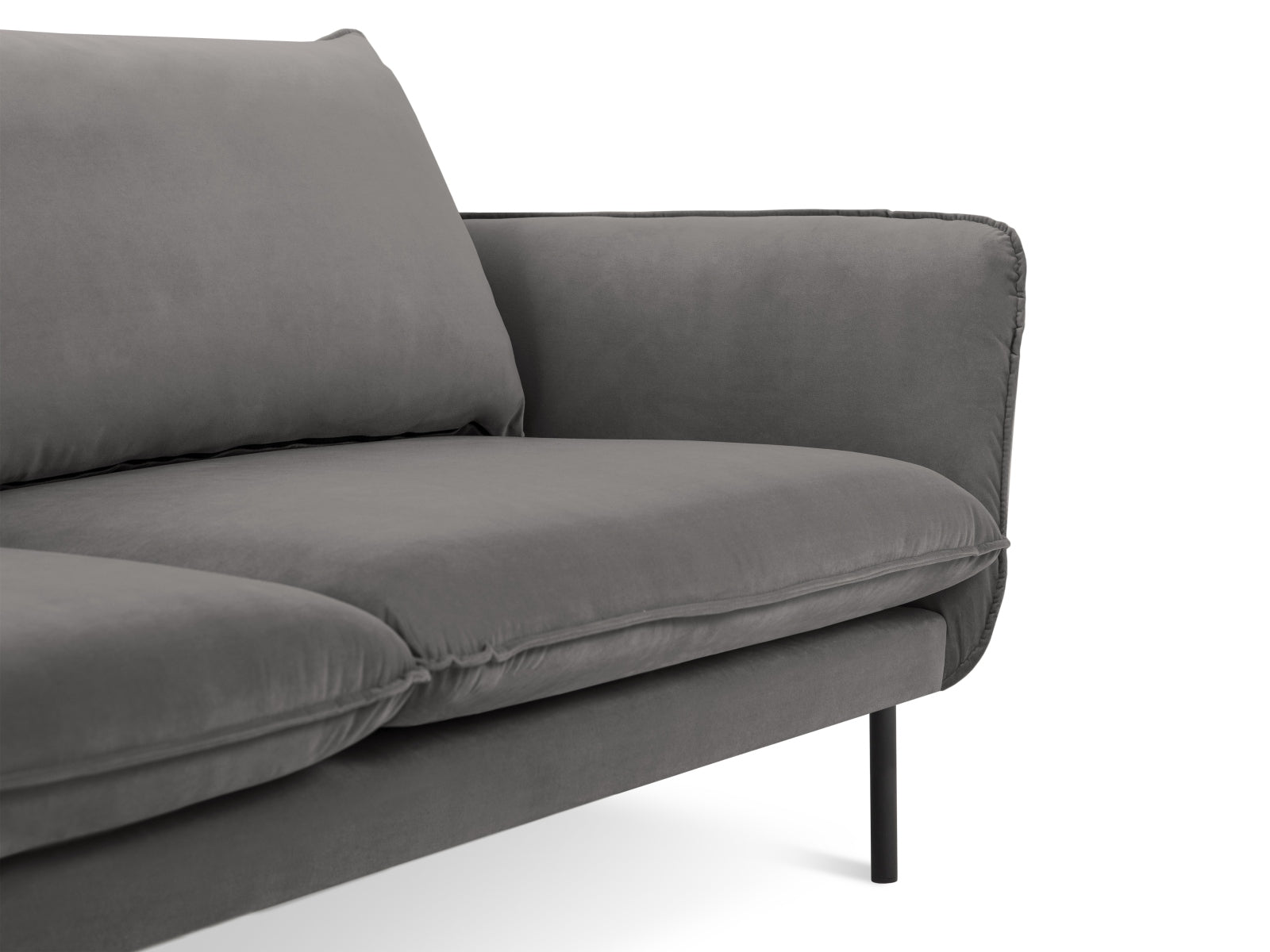 Stylisches 2-Sitzer Sofa "Vienna" in hellgrauem Velours mit eleganten schwarzen Akzenten, perfekt für zeitgemäße Inneneinrichtungen.