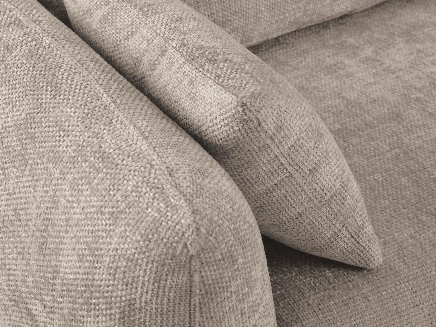 Stylisches 3-Sitzer Sofa Matera in sanftem Beige, perfekt für jedes Wohnzimmer, mit cleverer Schlaffunktion und integriertem Stauraum.