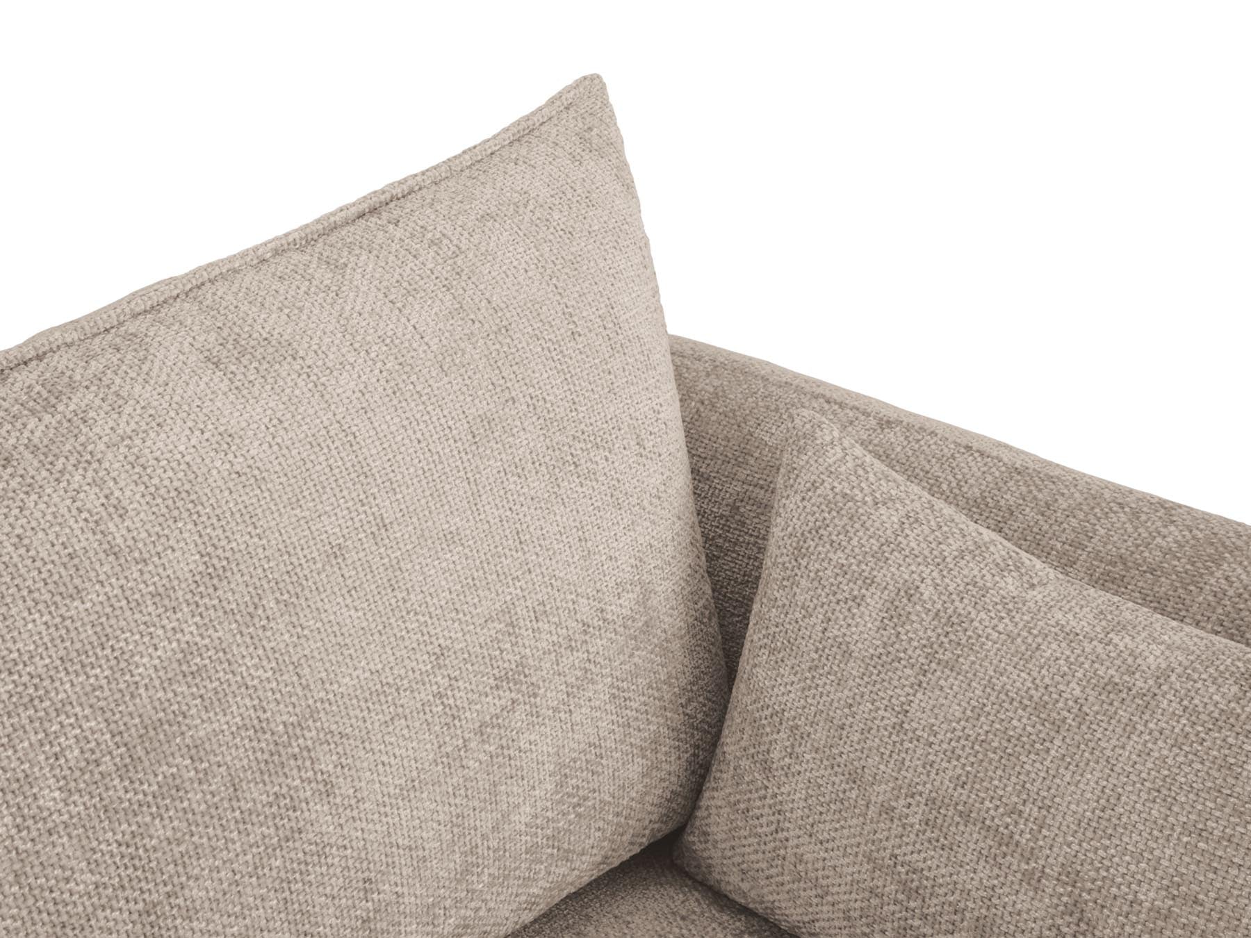 Elegantes 3-Sitzer Sofa Matera in neutralem Beige, ideal für moderne Wohnräume, bietet praktische Schlaffunktion und Stauraum.