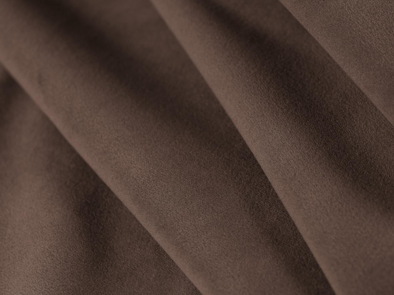 Elegantes 3-Sitzer Bettsofa Kemi aus weichem Velours in warmem Braun, ideal für gemütliche Abende und als Schlafgelegenheit.