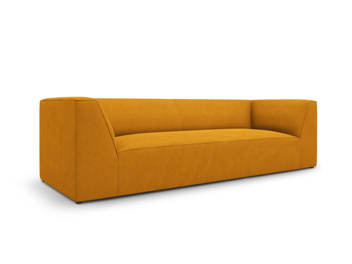 Gelbes 3-Sitzer Sofa Siena mit Massivholzrahmen, Ottawa-Stoffbezug und schwarzen Kunststoffbeinen aus Polypropylen, Frontalansicht.
