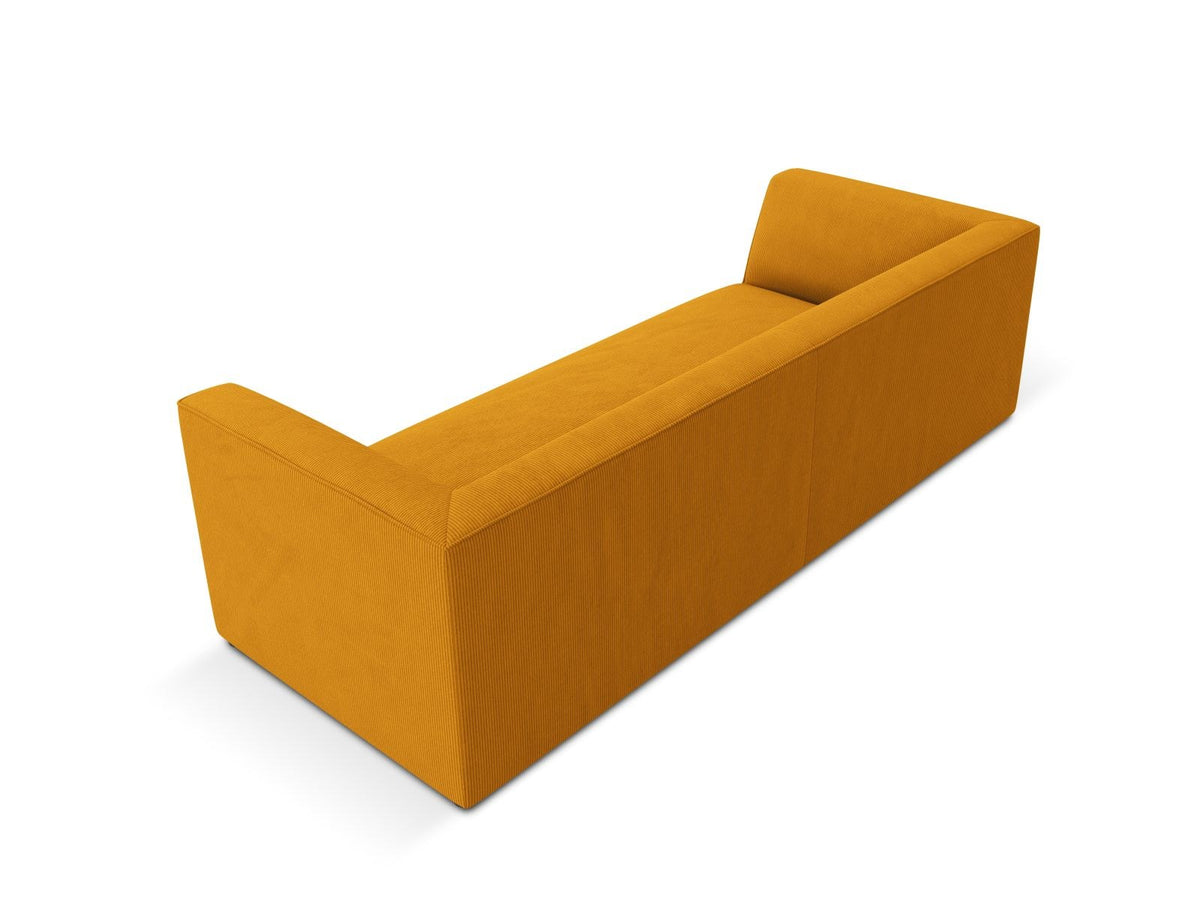 Gelbes 3-Sitzer Sofa Siena mit Massivholzrahmen, Ottawa-Stoffbezug und schwarzen Kunststoffbeinen aus Polypropylen, Frontalansicht.