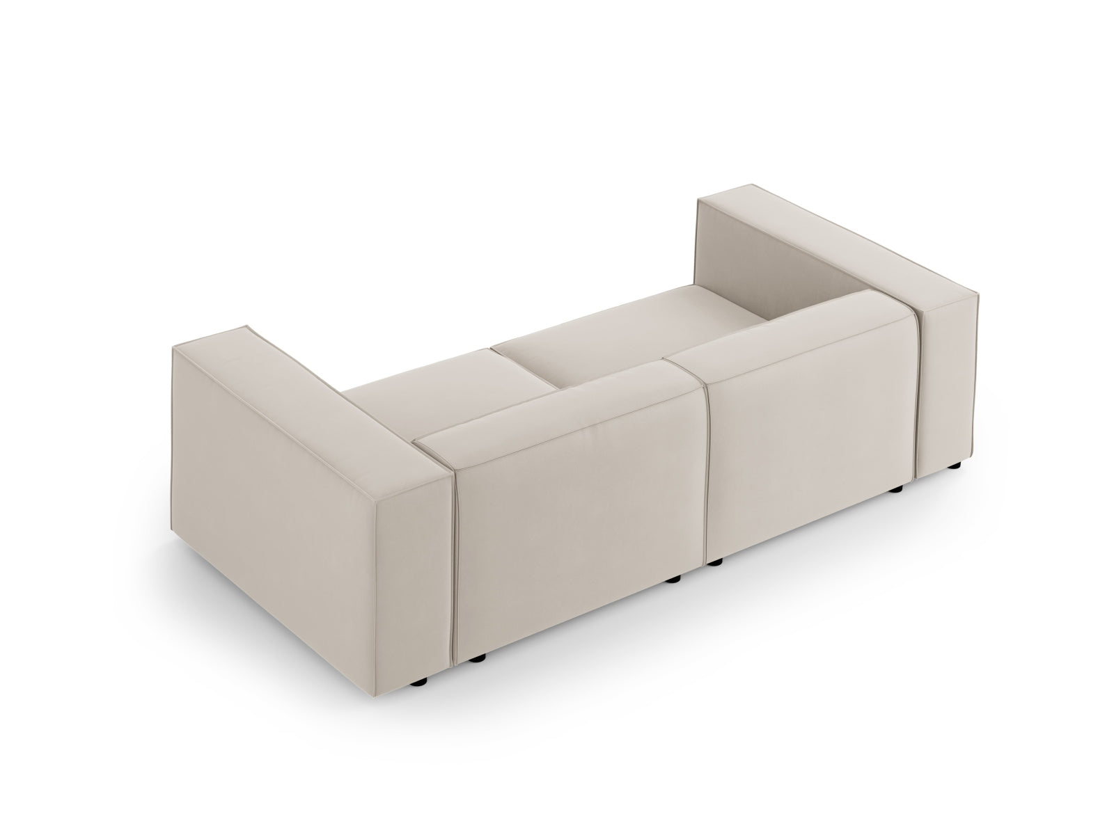 Entdecken Sie das elegante Arendal Velour Sofa 3 Sitzer von Cosmopolitan Design. Perfekt für Ihr modernes Zuhause, vereint es Komfort und zeitlose Eleganz.