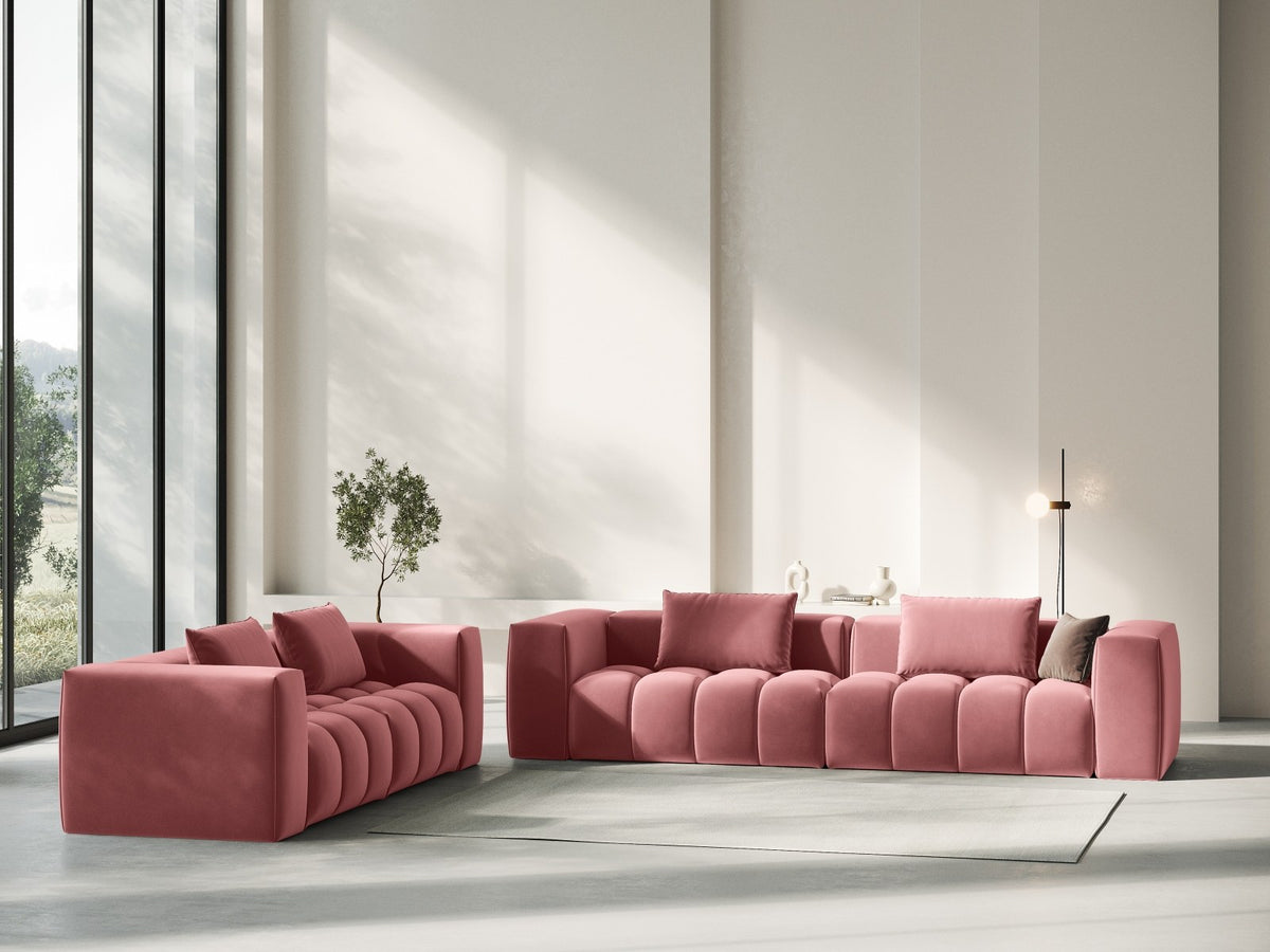 Modulares 3er Sofa Verona in Sand-Casino Samtstoff mit Massivholzrahmen und schwarzen Kunststoffbeinen, Cosmopolitan Design.