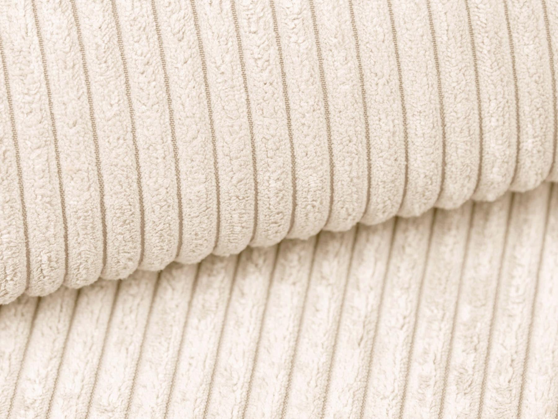 Elegantes 3-Sitzer Sofa Campi in stilvollem Ivory-Lincoln D, ideal für zeitgemäße und einladende Wohnräume.