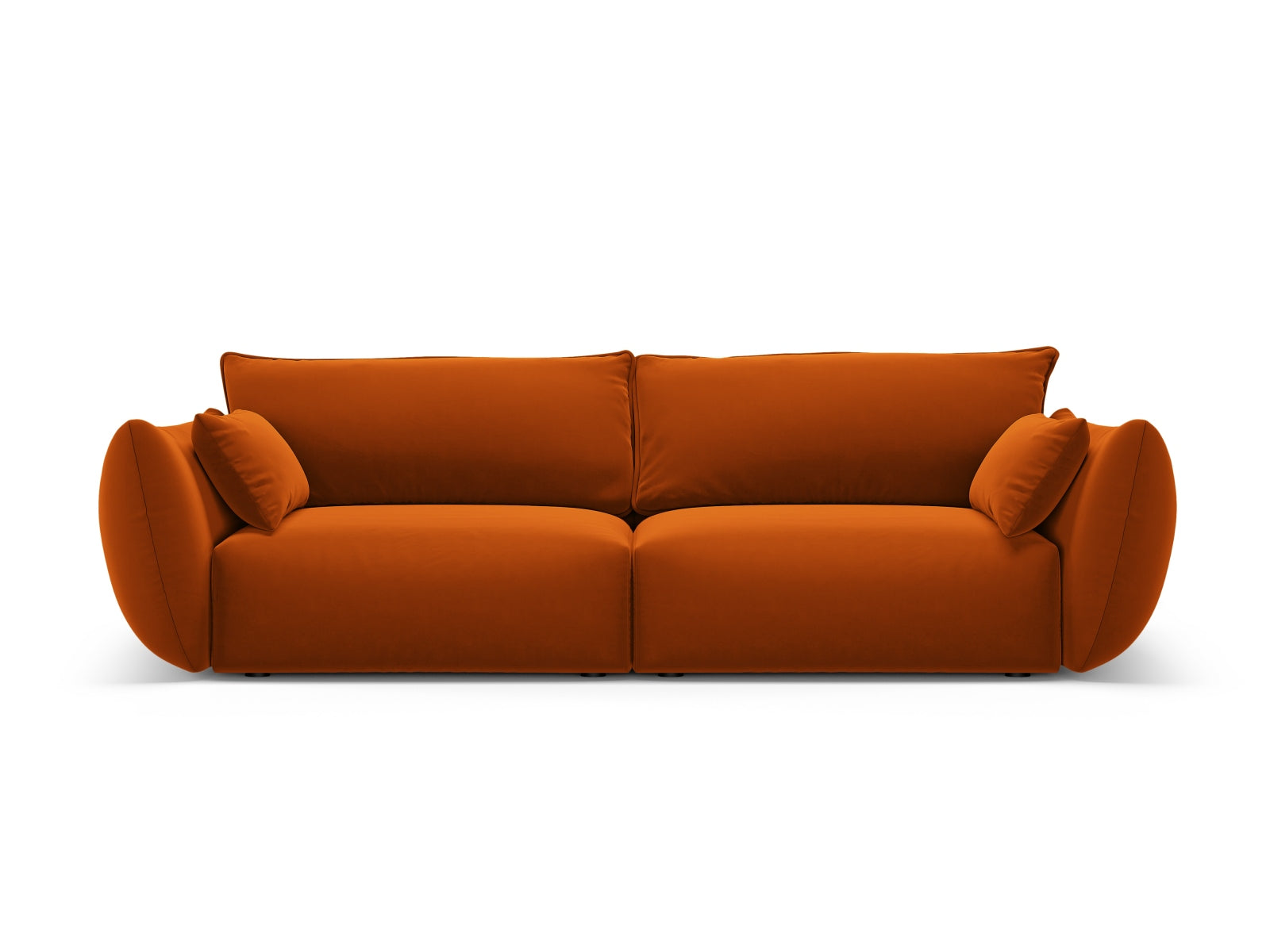 3-Sitzer Sofa Matera in Terracotta-Salvador präsentiert im Onlineshop von KAQTU Design AG. 3er Sofa ist von Cosmopolitan Design