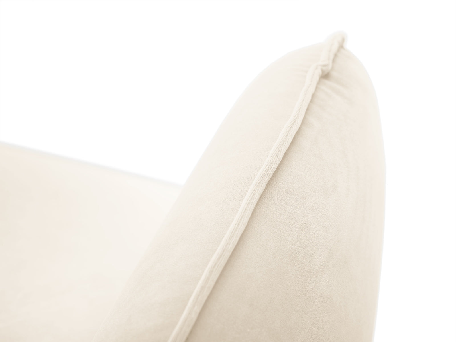 Elegantes 3-Sitzer Sofa "Vienna" aus weichem Velours in Beige, ideal für gemütliche Abende und stilvolle Einrichtungsideen.