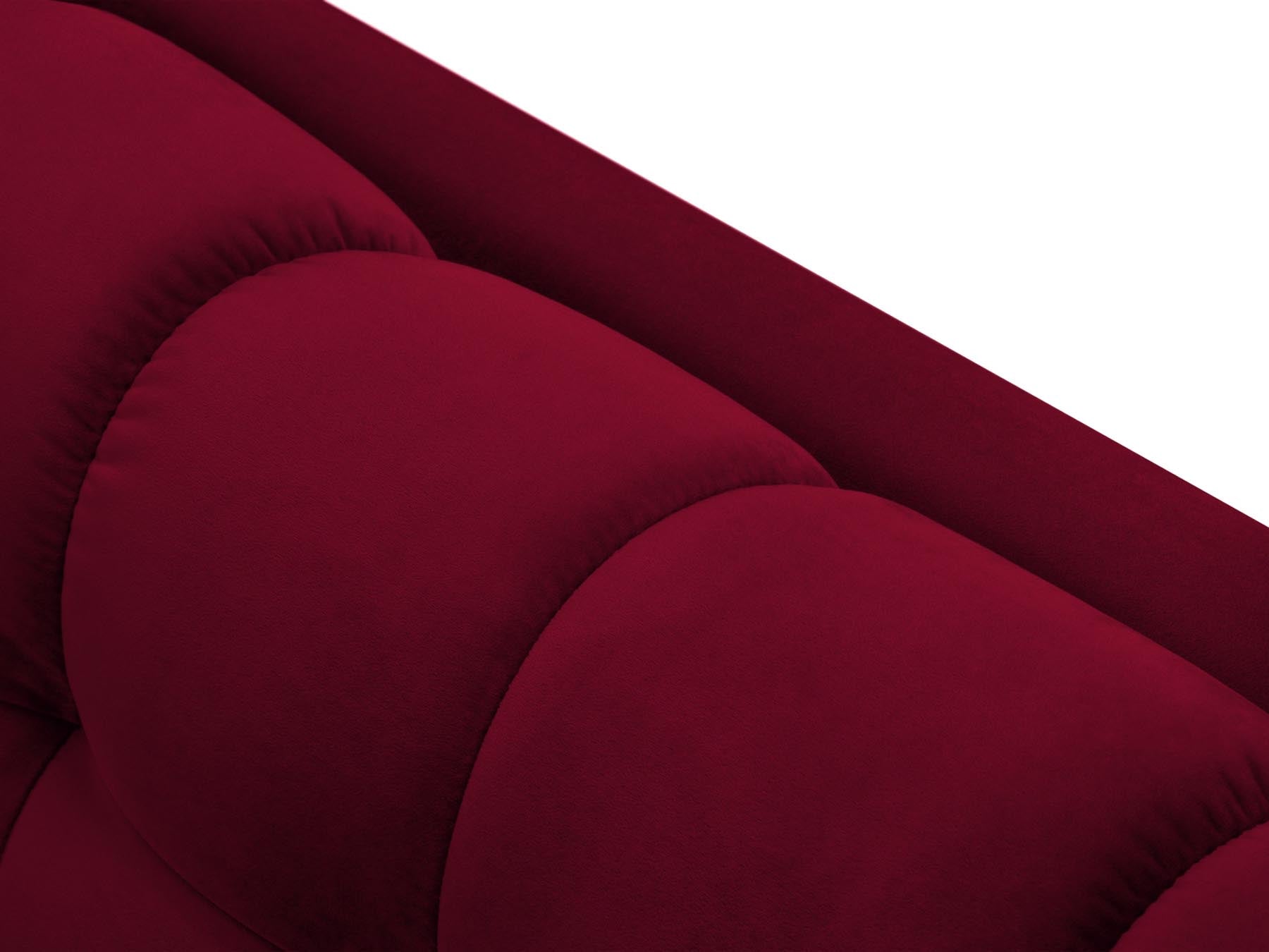 Elegantes 3-Sitzer Sofa Bali in Red-Bluvel, ideal für moderne Interiors, vereint Komfort und zeitgemäßes Design von Cosmopolitan Design.